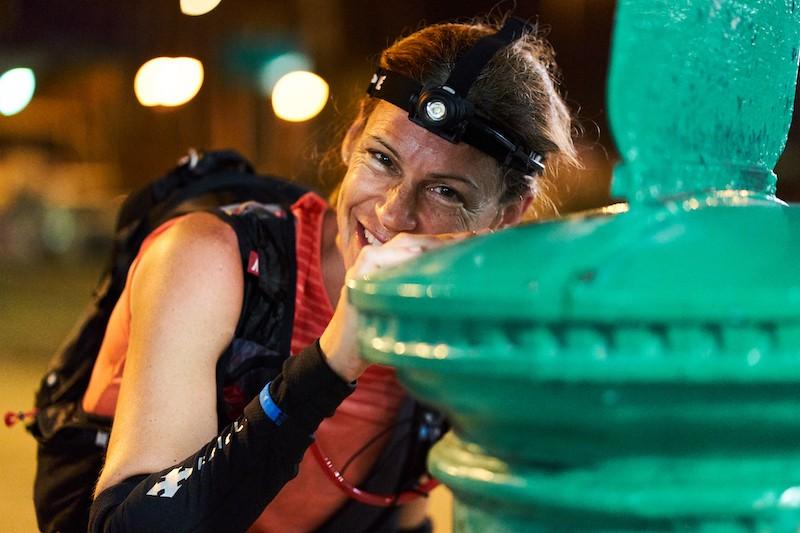 《香港四徑大步走》劇照。