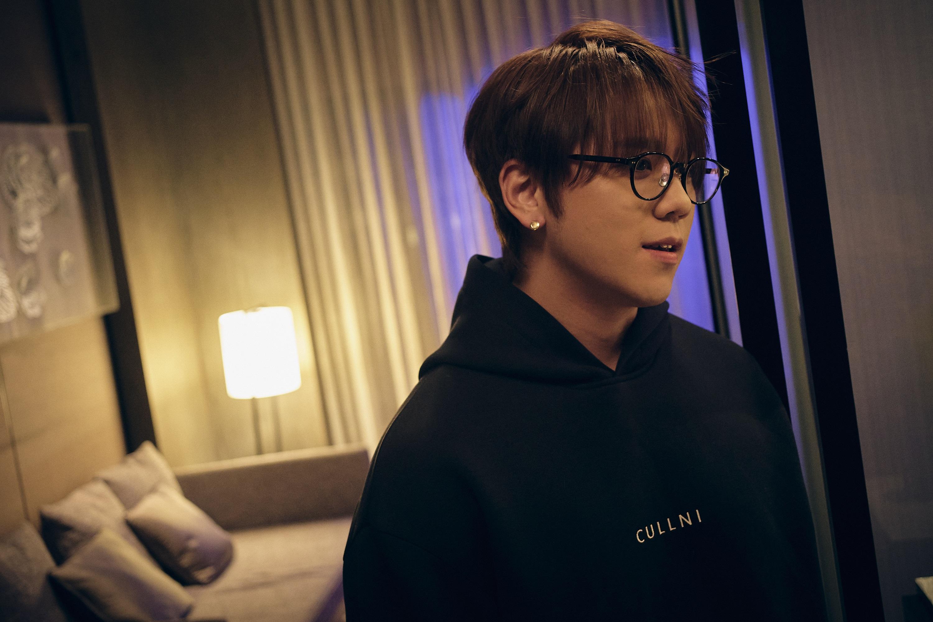 姜濤演從不公開露面的神秘作曲家。(港版《無用的謊言》劇照)