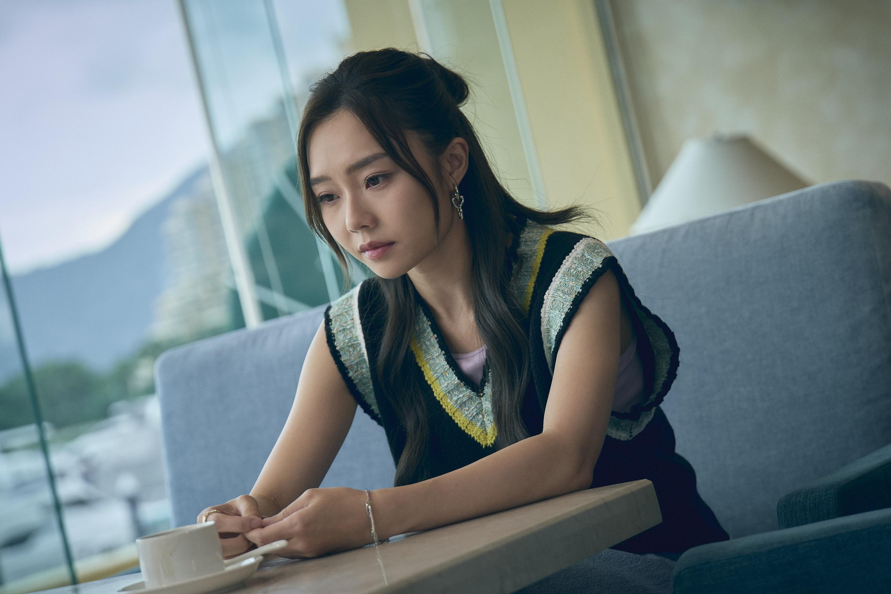 Yoyo演能辨識謊話的女生。(港版《無用的謊言》劇照)