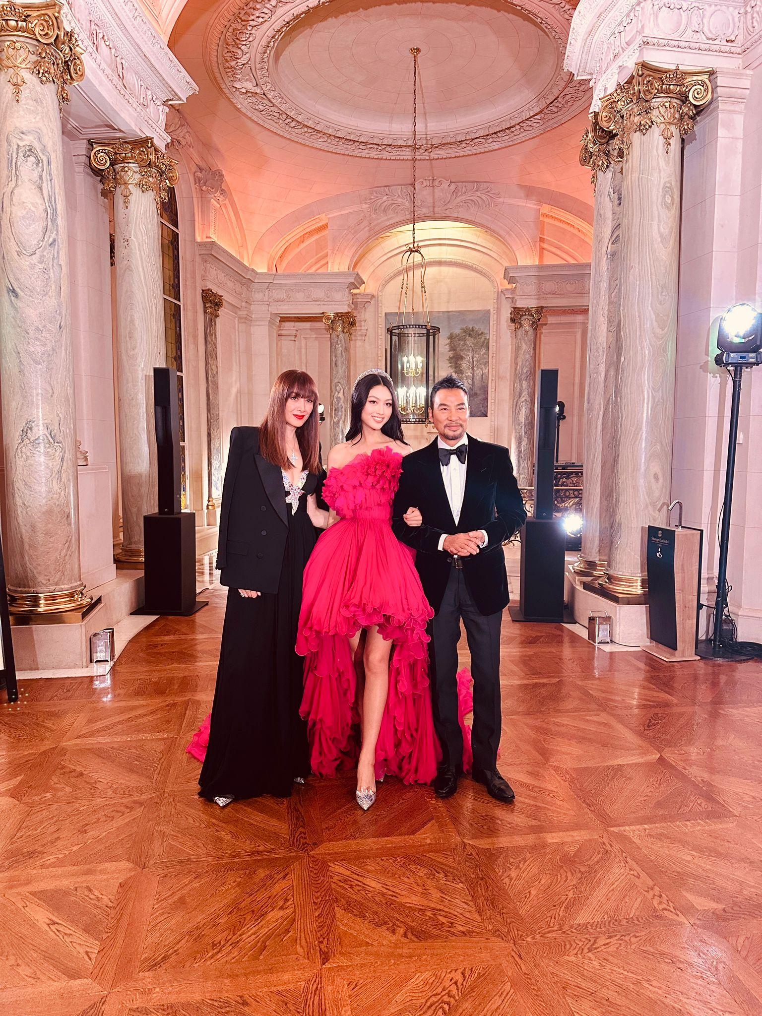 Ella遺傳了父母優良基因。