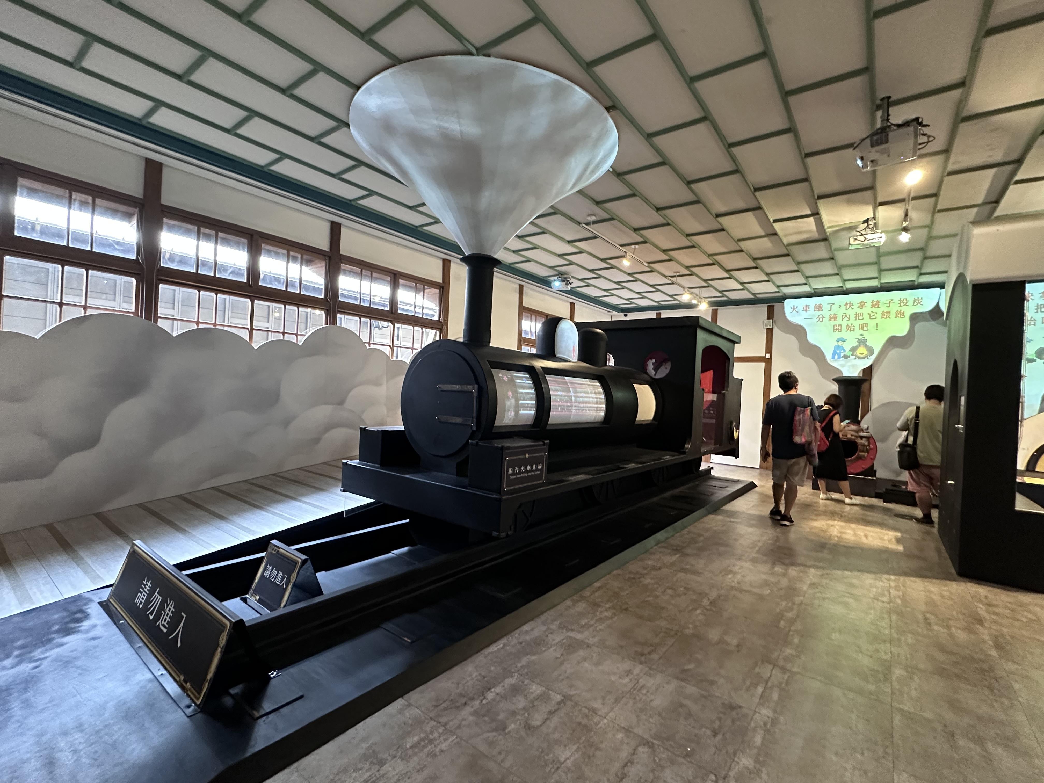 兒童教育區「蒸汽夢工廠」,小朋友可以乘坐木頭小火車。