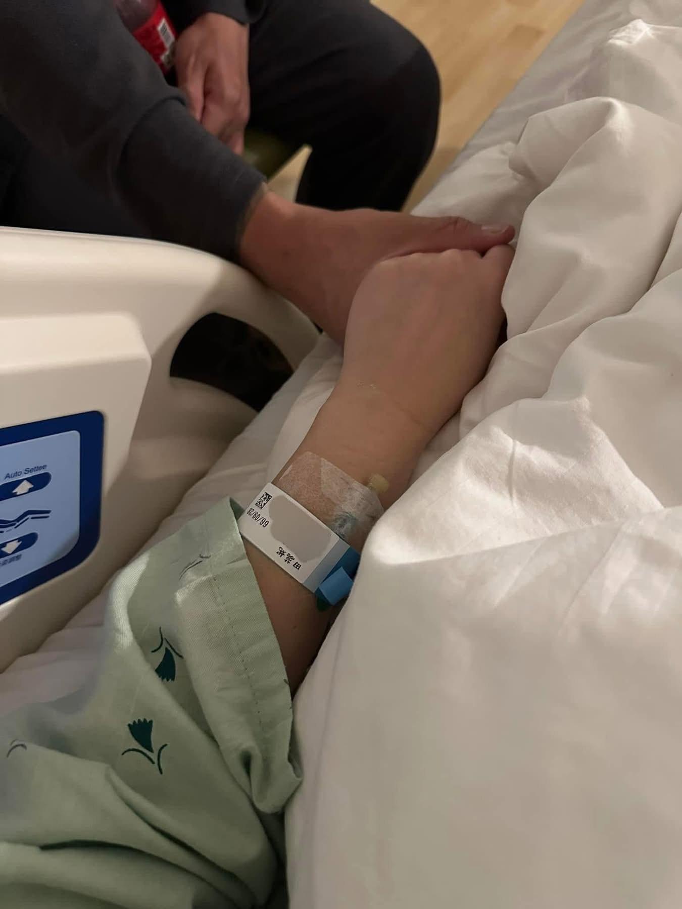 田蕊妮日前入院做切除手術。