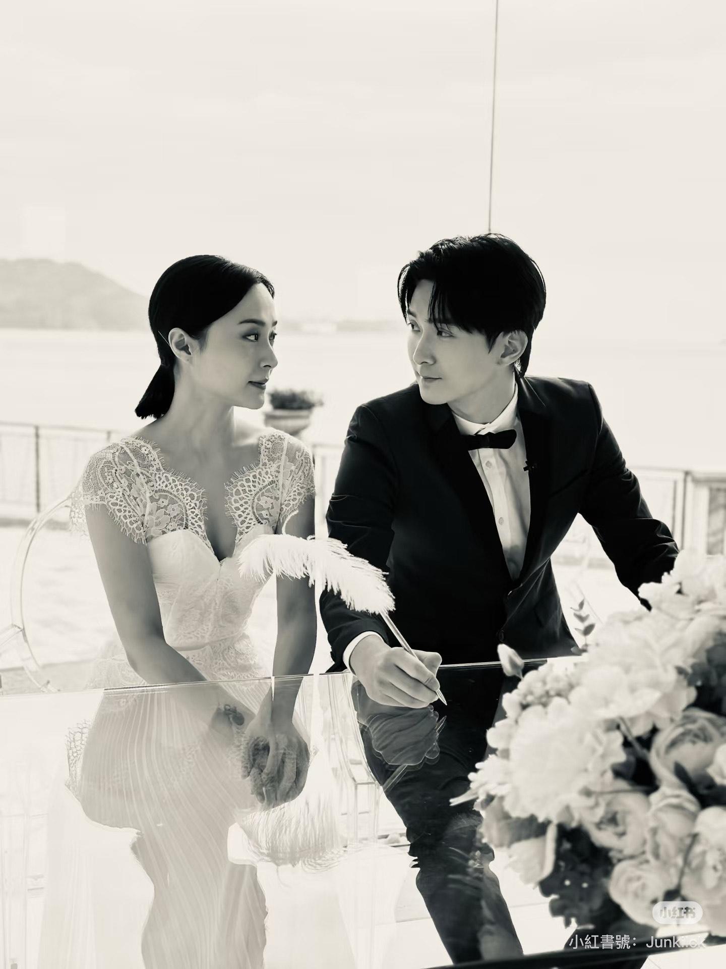 原來二人只在拍綜藝節目《一個香港十種玩法過節篇》。