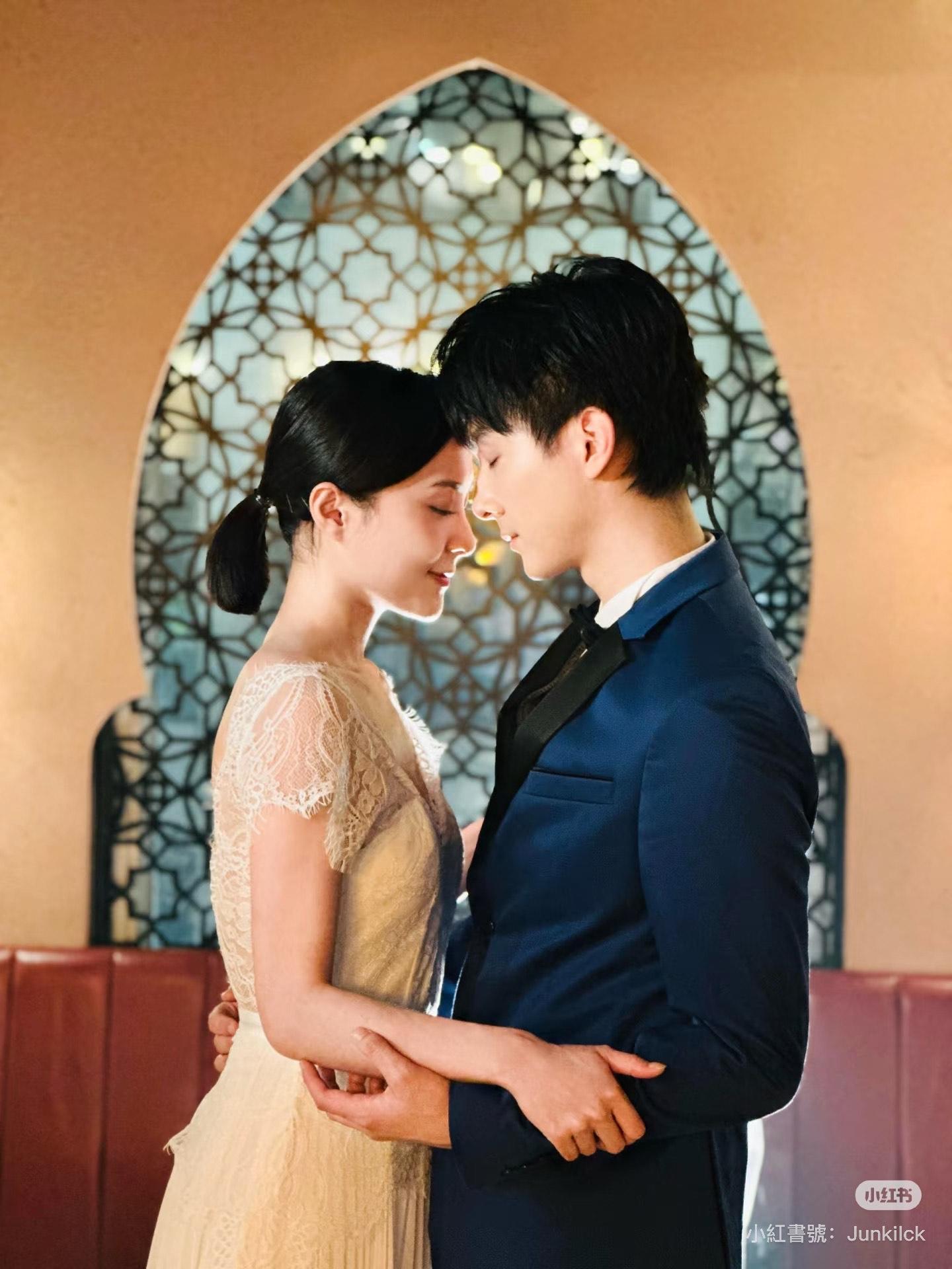 網民都非常「連戲」紛紛送上祝福。