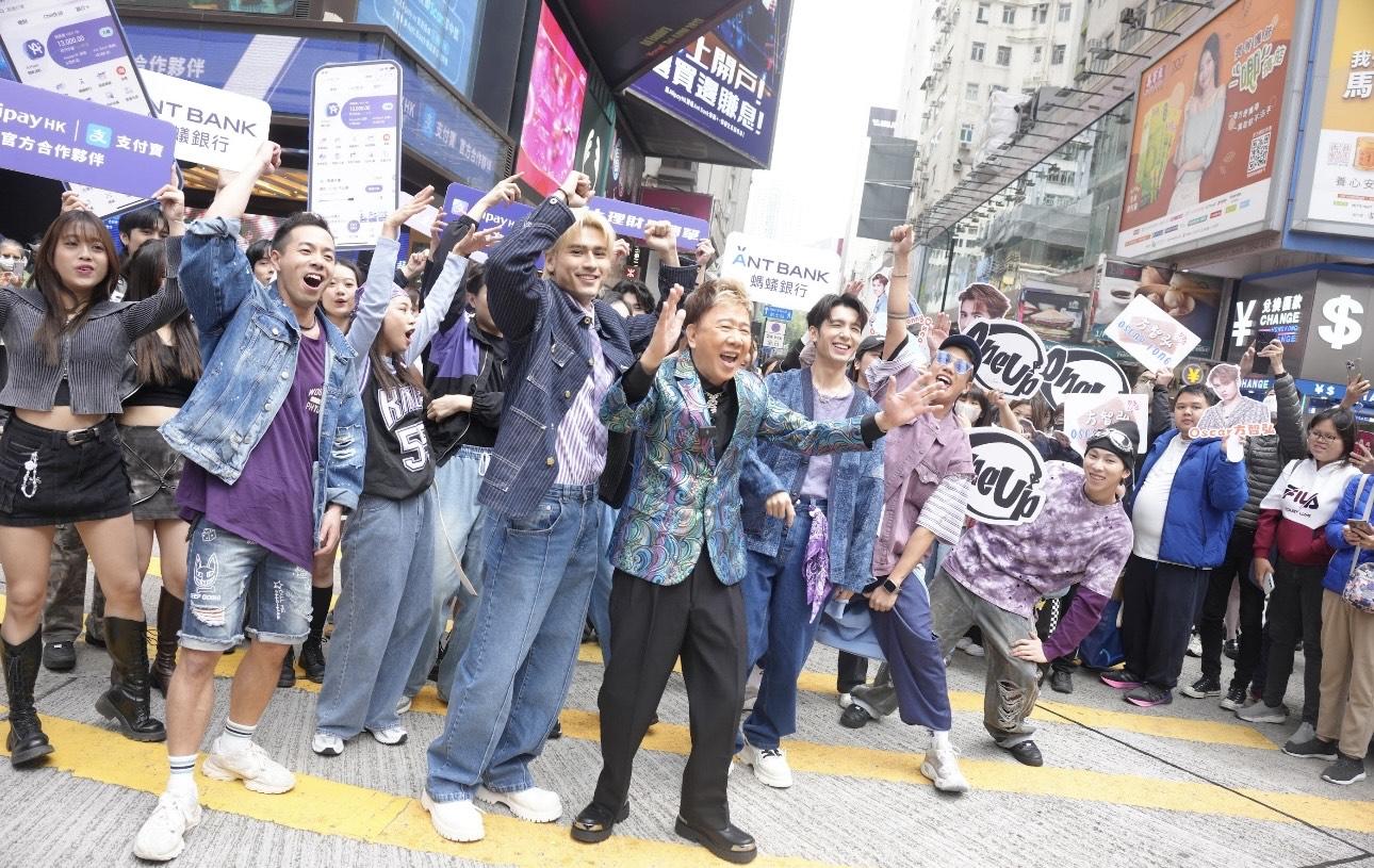 光B踩落「姜濤灣」向姜濤挑機, 笑言叫「尹光灣」都得。