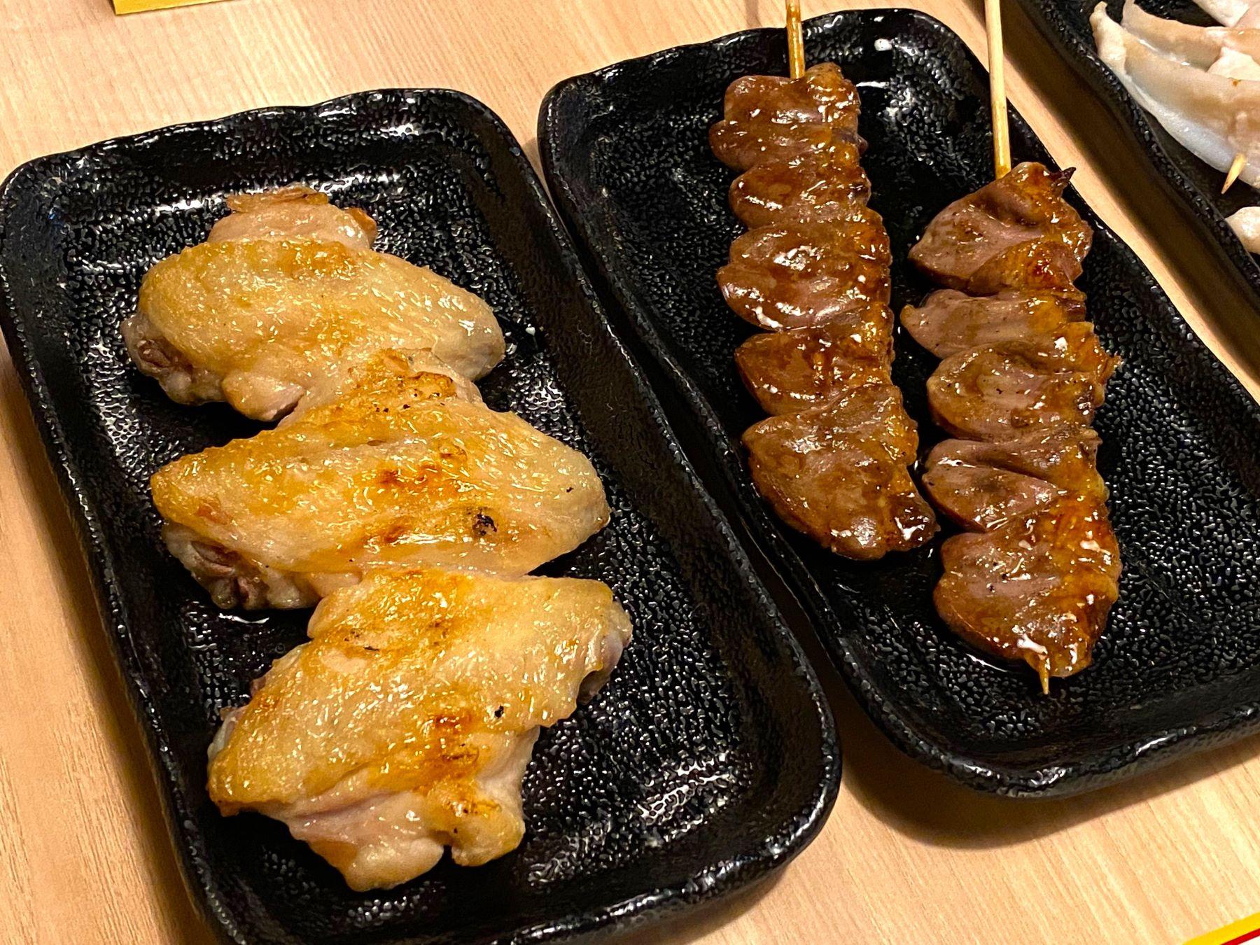 鹽燒雞中翼 $29.9/3隻 燒得皮身金黃焦香