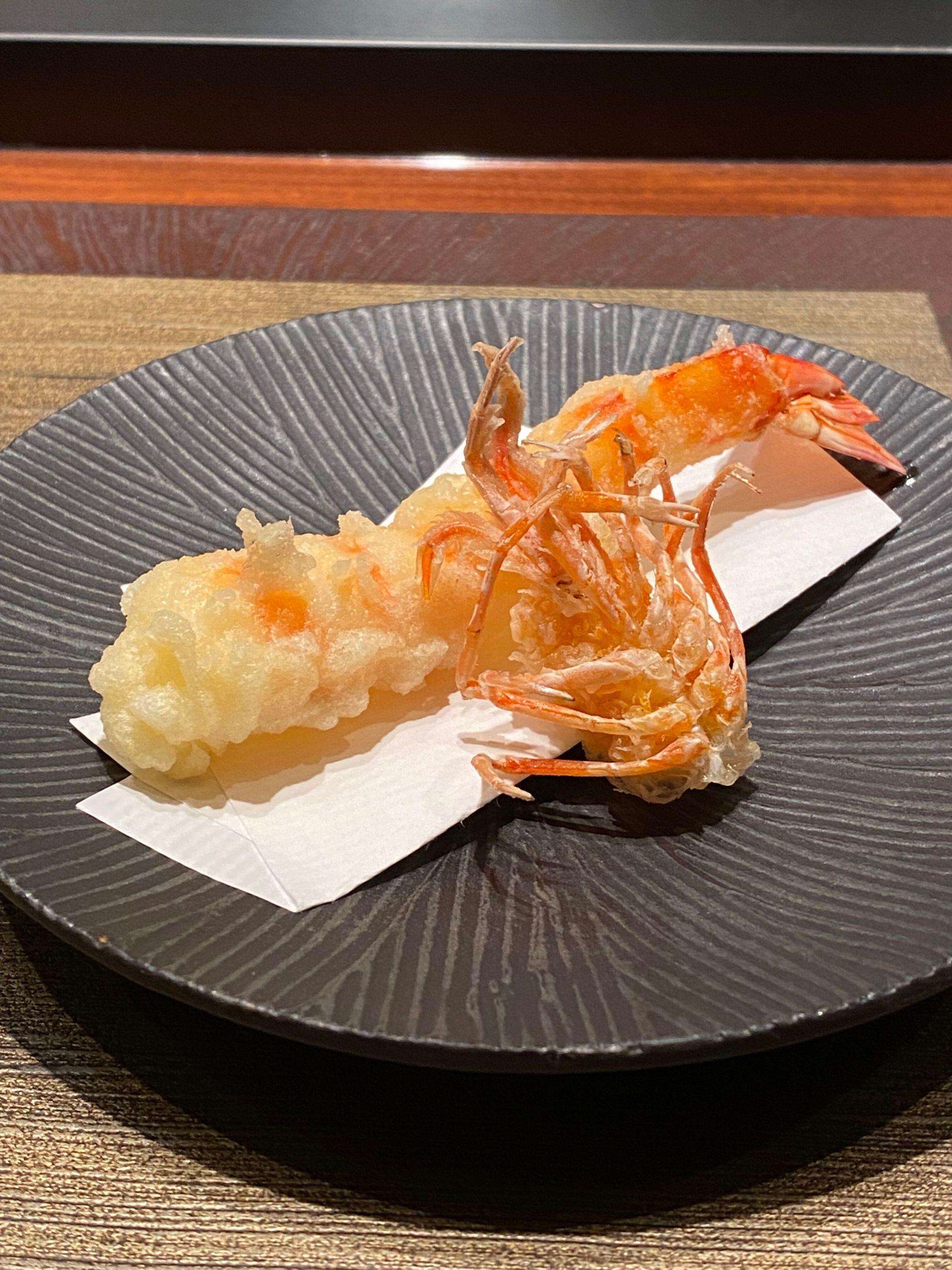 車海老天婦羅漿透薄,蝦味鮮甜突出。