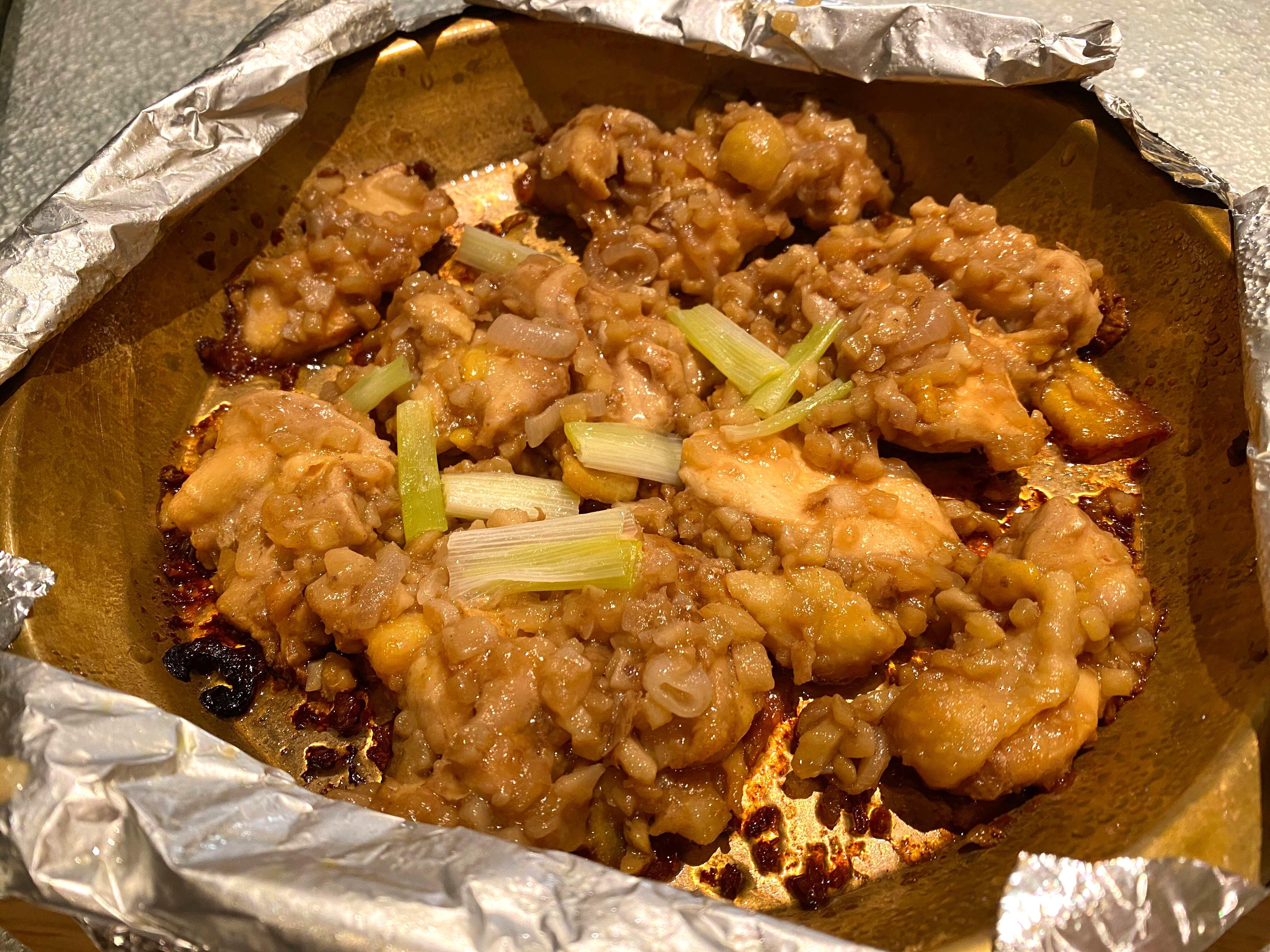 銅盆鮮沙薑焗雞 $398半隻 粉嶺農場平原雞肉質結實雞味濃,沙薑香氣鮮明突出。