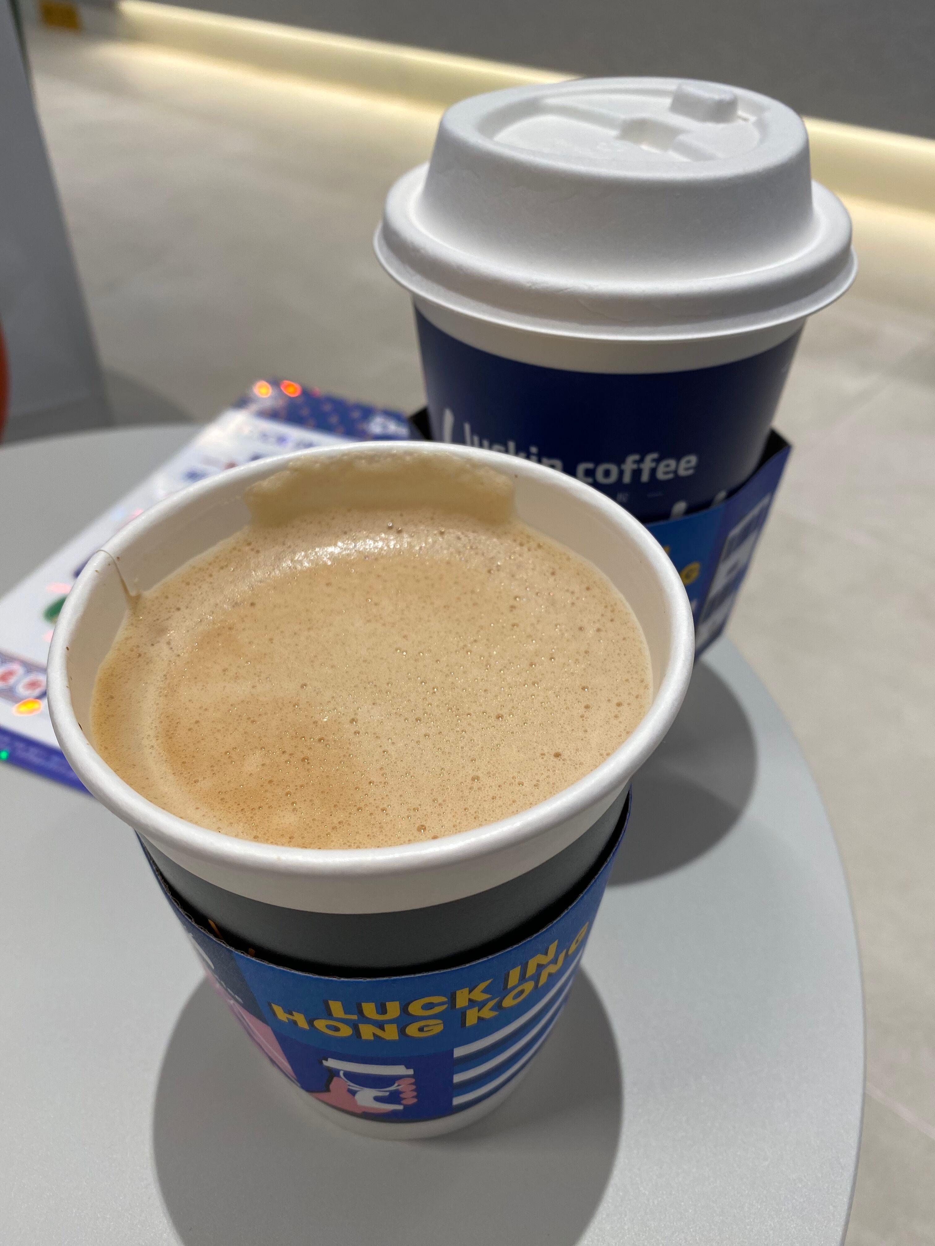 熱耶加雪菲澳瑞白Flat White 原價$45,App價$36.8,App優惠價$25.2(優惠價為12月28日App顯示)