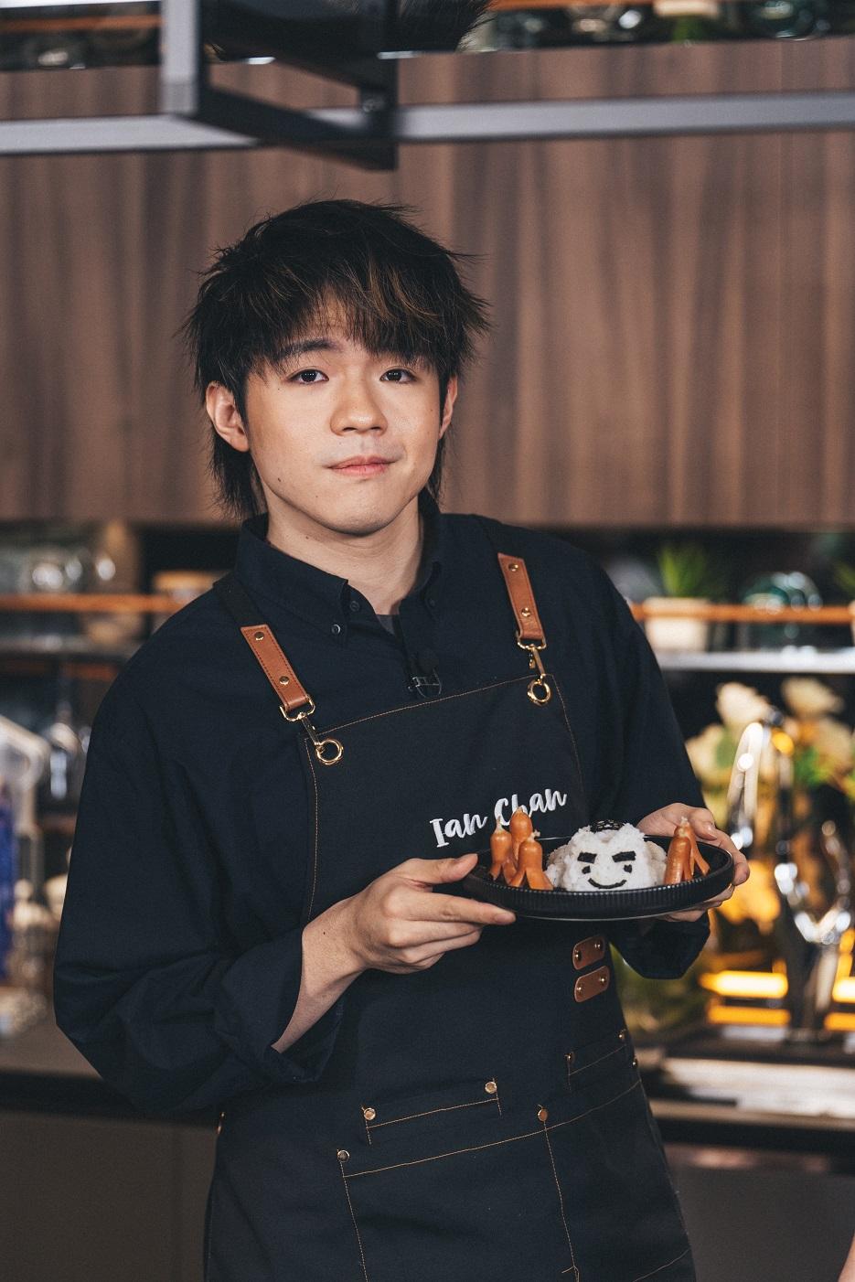 Ian作品「海底動物園」。