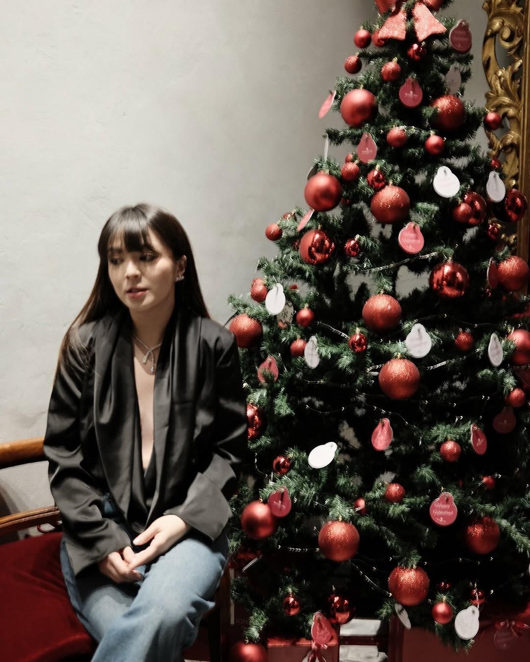 JW王灝兒聖誕節外遊。