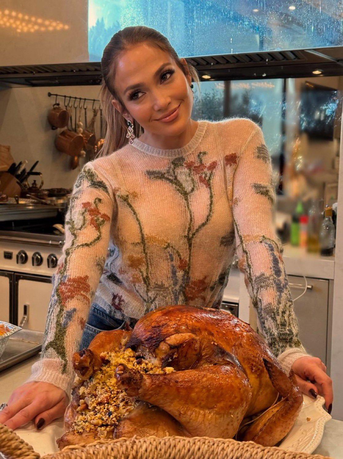 珍妮花和奇雲高士拿近期不約同離婚,兩人一起出現在同一地點。