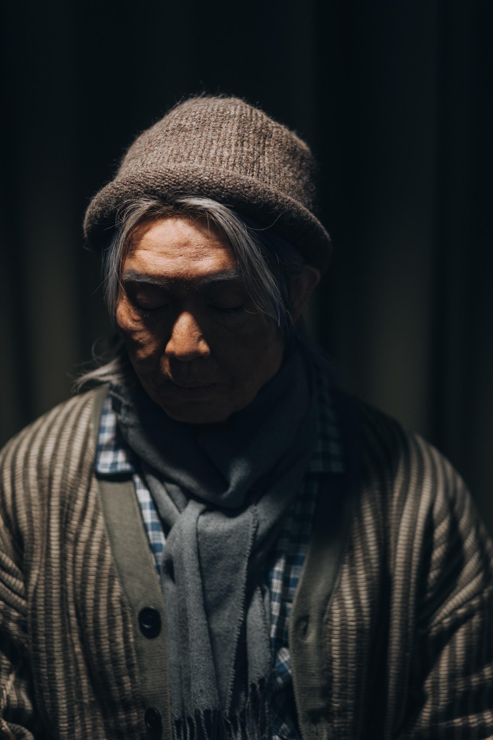 Jer柳應廷在新歌《沒終點的青春》化老妝演90歲老翁。