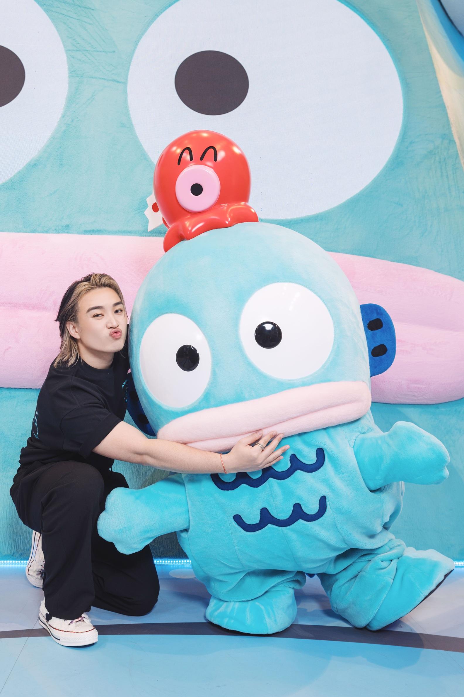 柳應廷笑言,HANGYODON微笑時眼仔碌嘴唇厚厚,的確跟「柳柳粉」給他賜名的「Model嘴」相似。