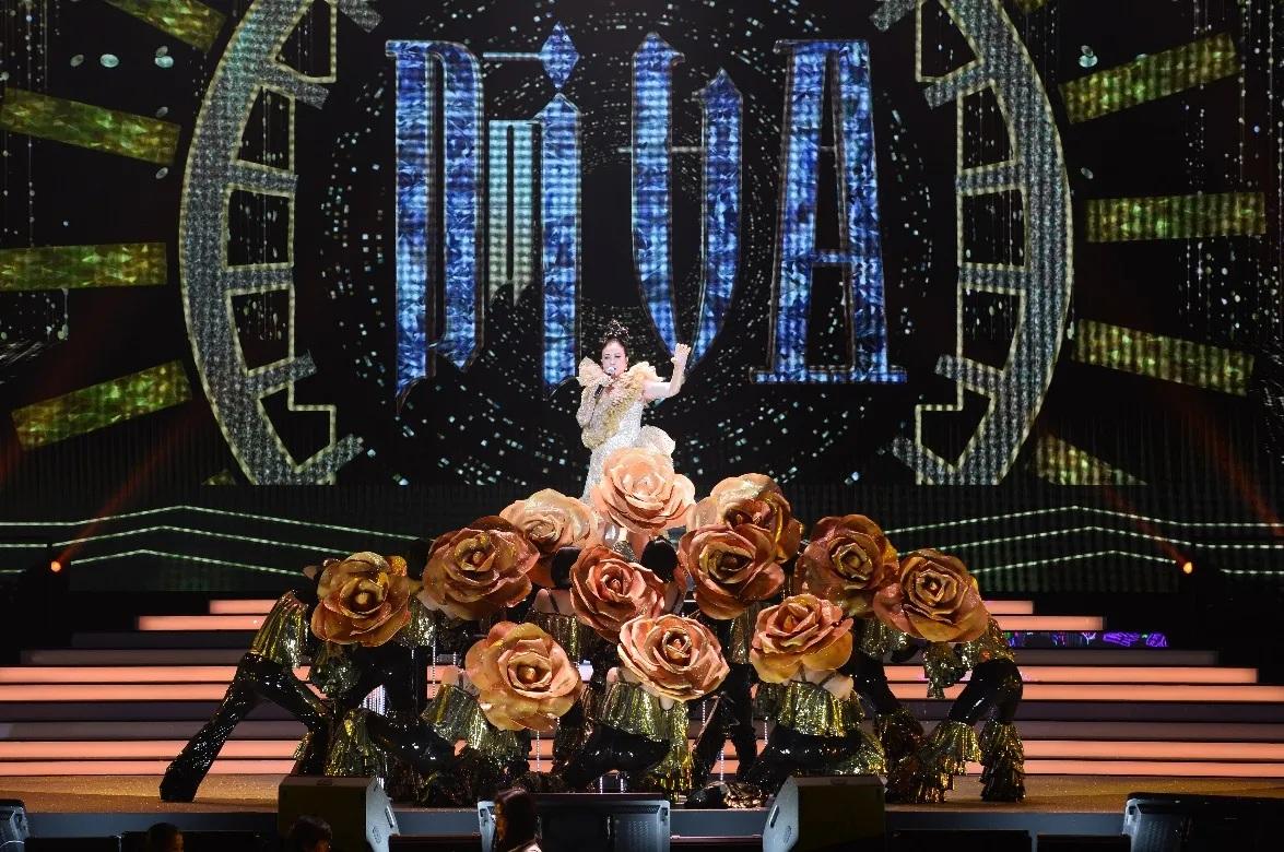 阿姐又指,香港場地少,固希望政府能提供資助,協助藝術團體租用私人場地作表演。