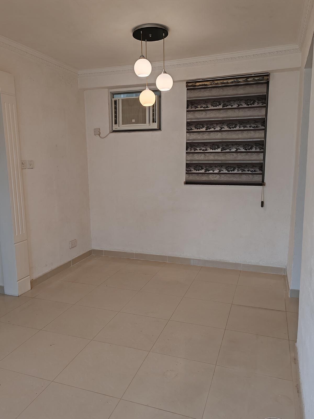 大廳為長方形設計,間隔實用。(代理提供)