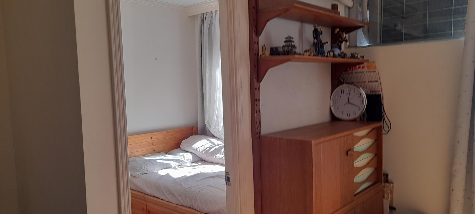 單位為三房間隔,房間亦光猛。(代理提供)