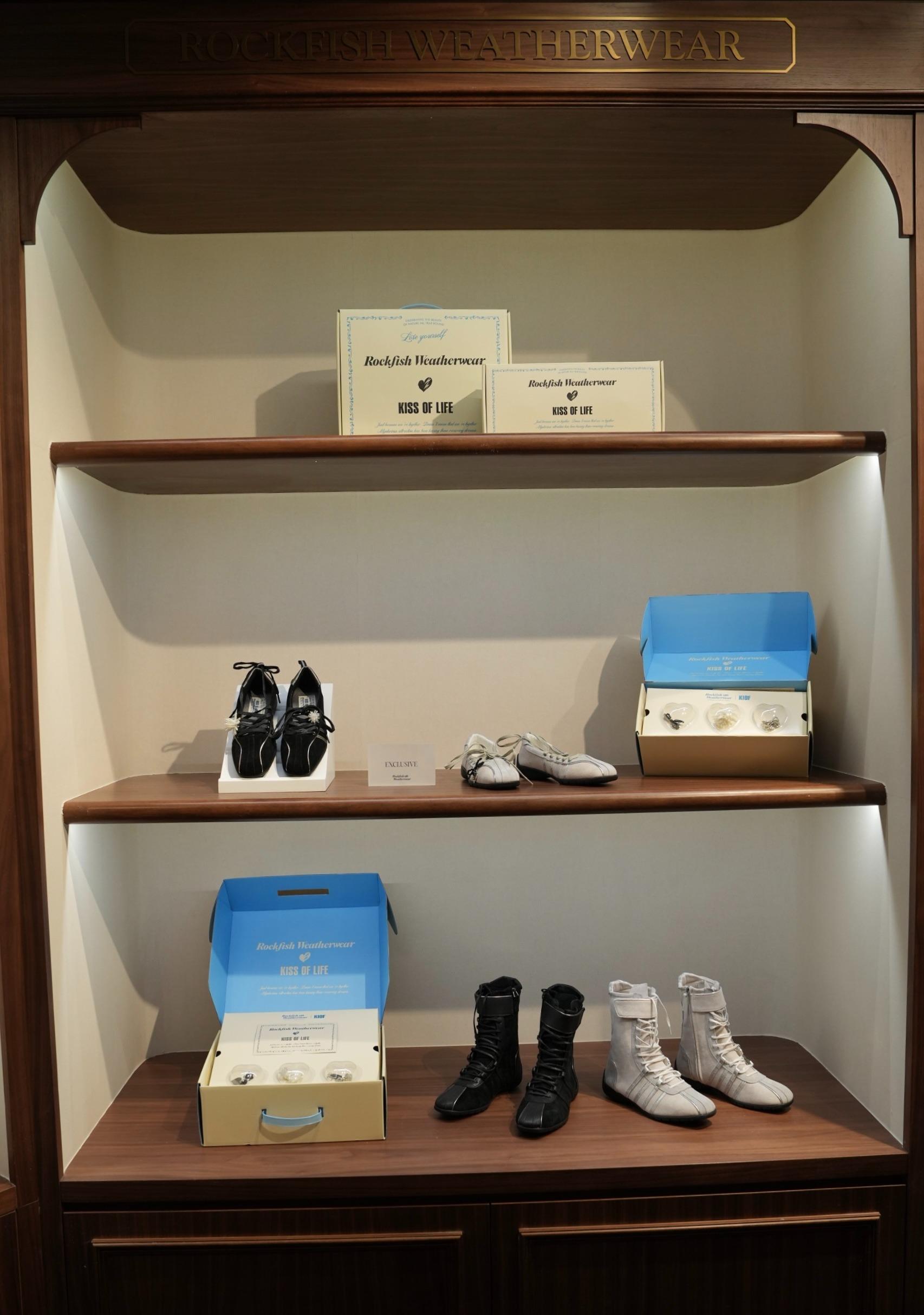 期間限定店以Rockfish Weatherwear韓國聖水洞旗艦店裝潢為藍本,以簡約的白色為主調,採用店鋪一貫的英倫風設計及實木裝潢。