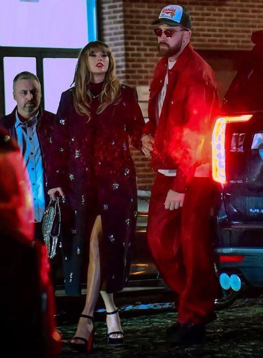 Taylor Swift與球星男友Travis Kelce,在紐約街頭享受拍拖時光。
