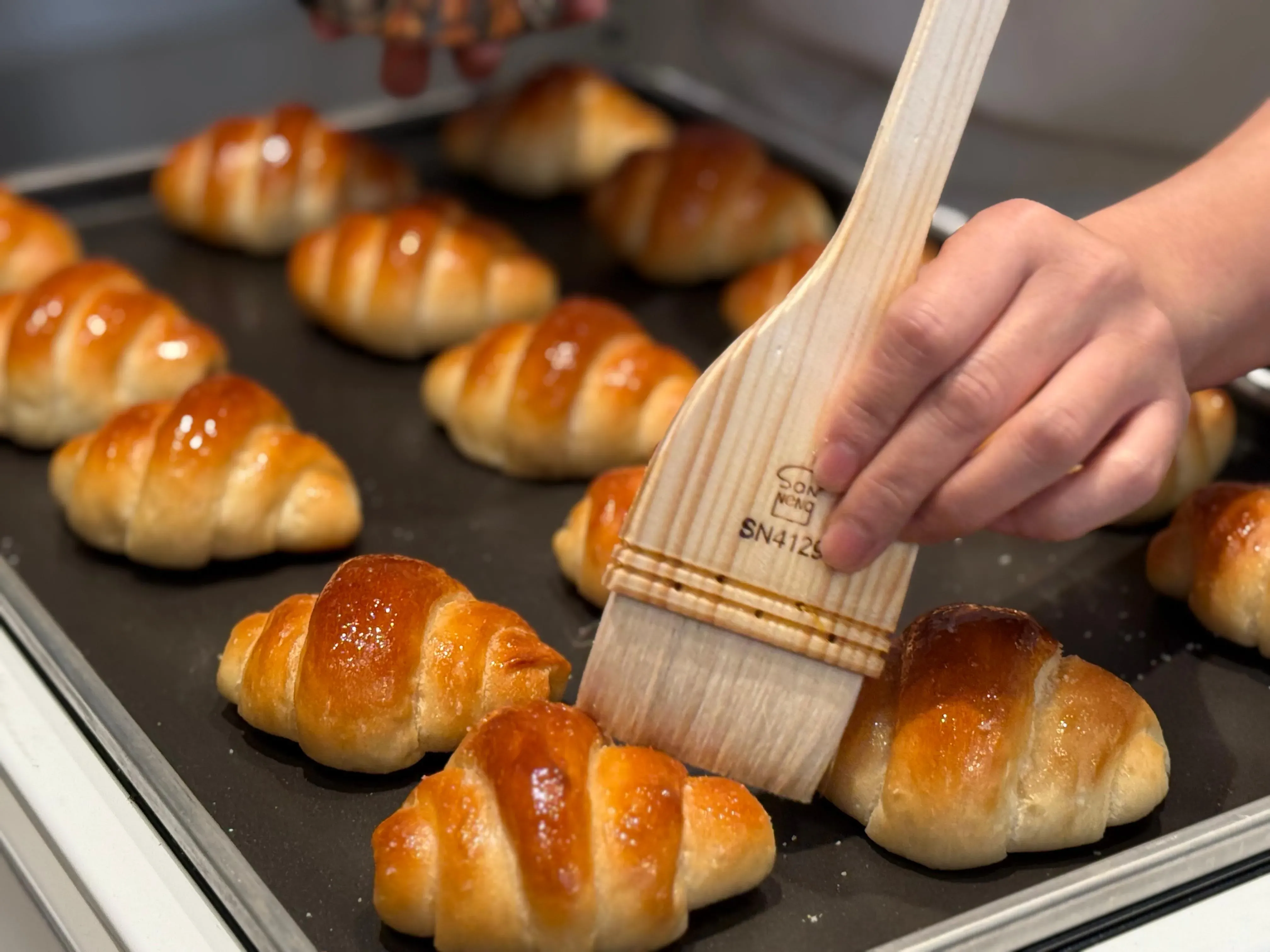 TruffleBAKERY在日本共有17家分店,遍布東京、大阪、北海道和名古屋等地,其招牌出品為白松露鹽包。(資料圖片)