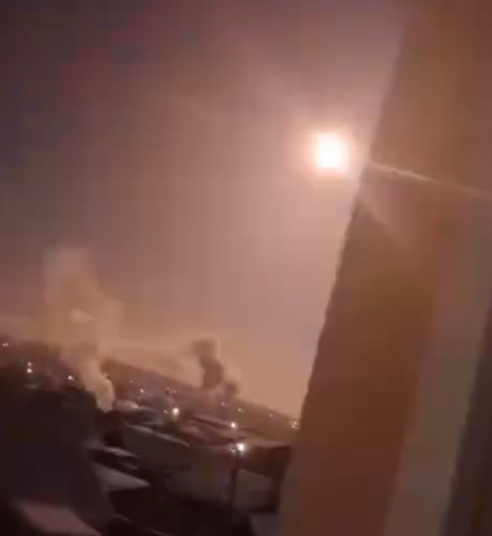 小行星C0WEPC5進入大氣層,火球照亮俄羅斯西伯利亞天空。