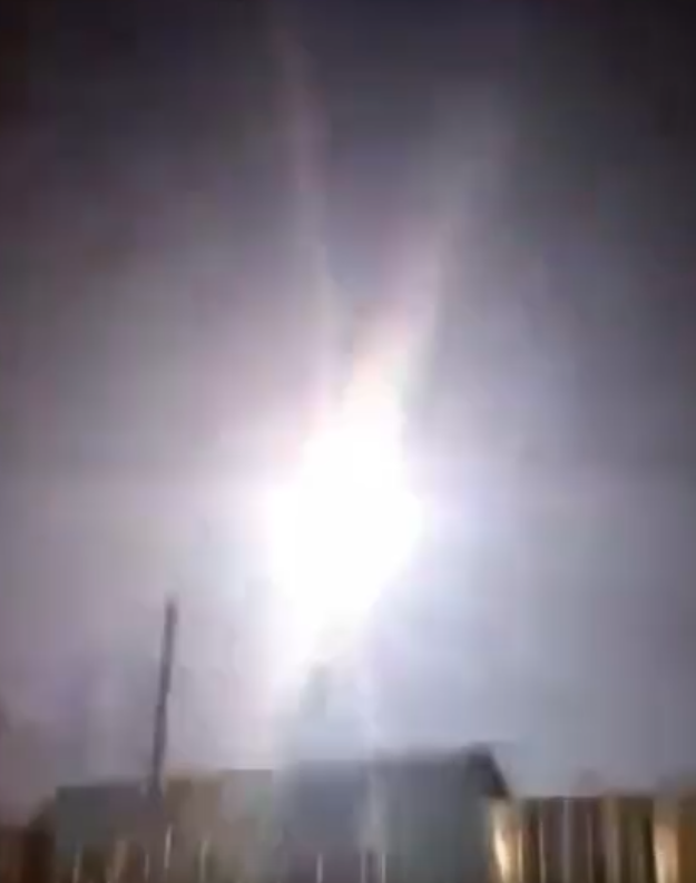 小行星C0WEPC5進入大氣層,火球照亮俄羅斯西伯利亞天空。