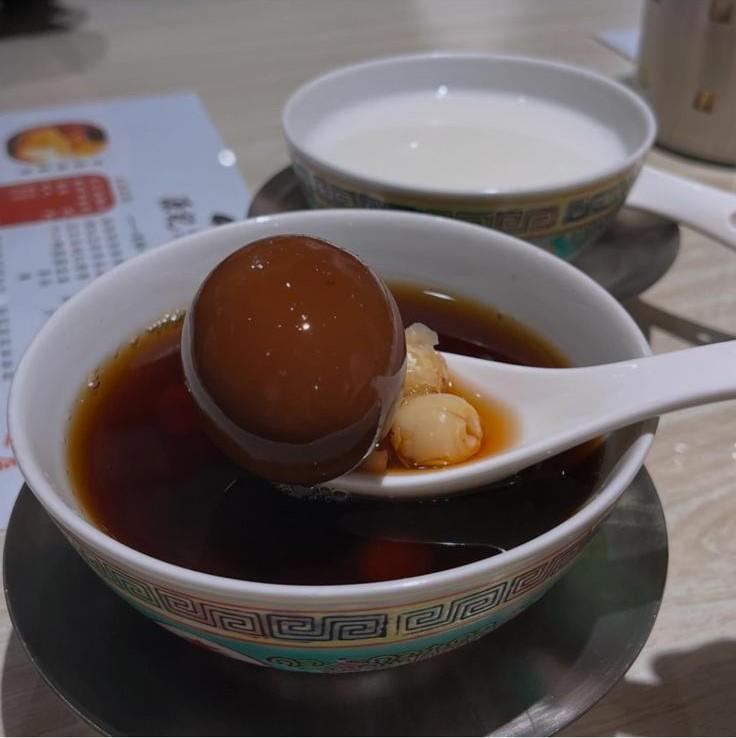 大多數客人都是點選招牌桑寄生蛋茶。(相片來源:IG@_foodnfoodie_)