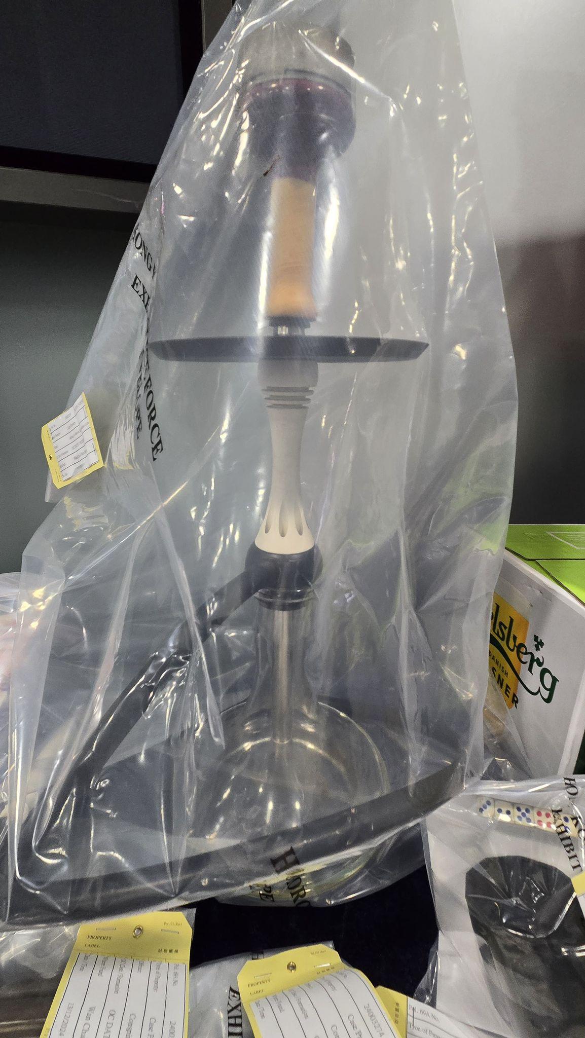 灣仔酒吧涉串謀外籍女偷信用卡狂碌8萬元 警拘15男女