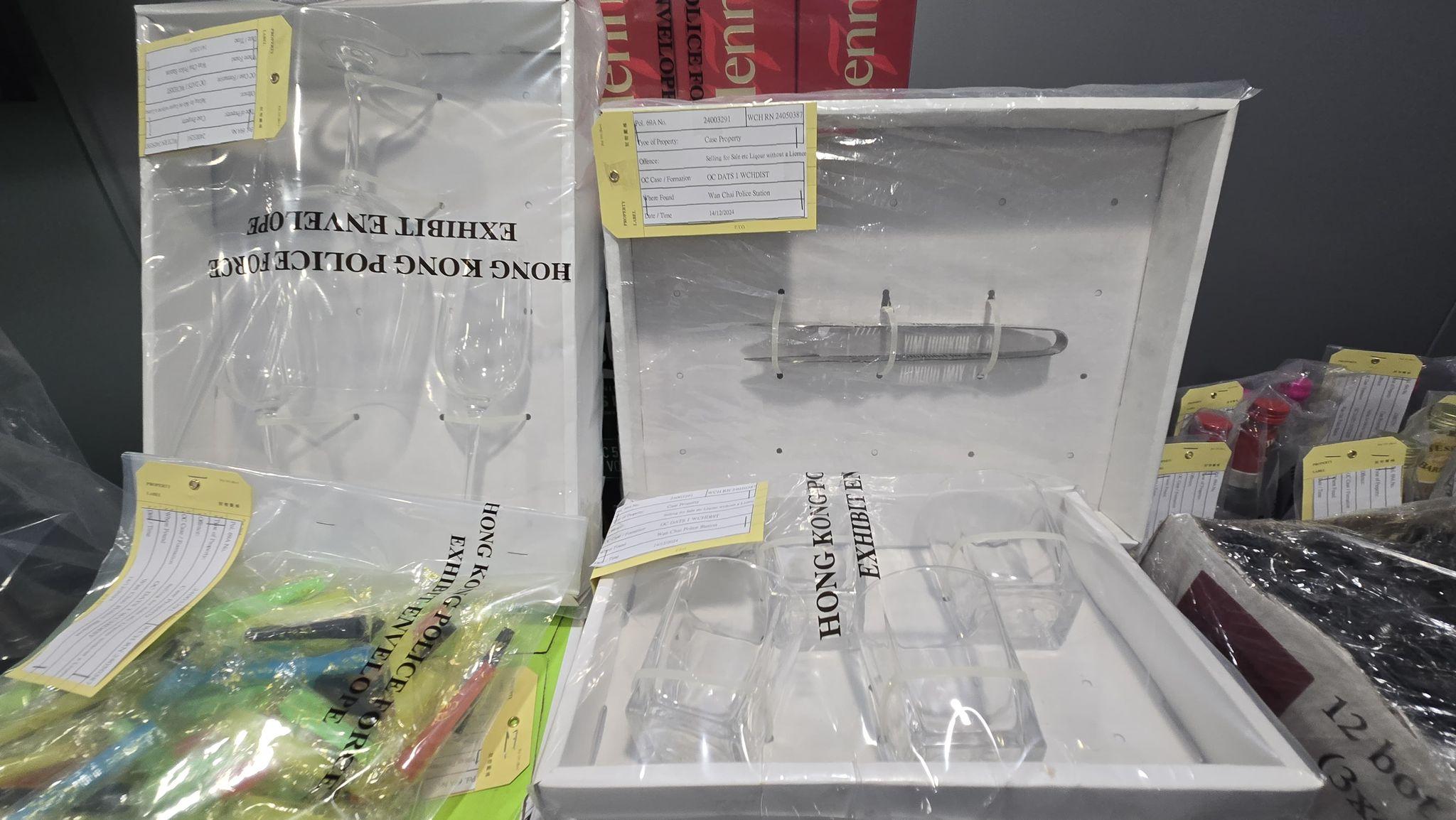 灣仔酒吧涉串謀外籍女偷信用卡狂碌8萬元 警拘15男女