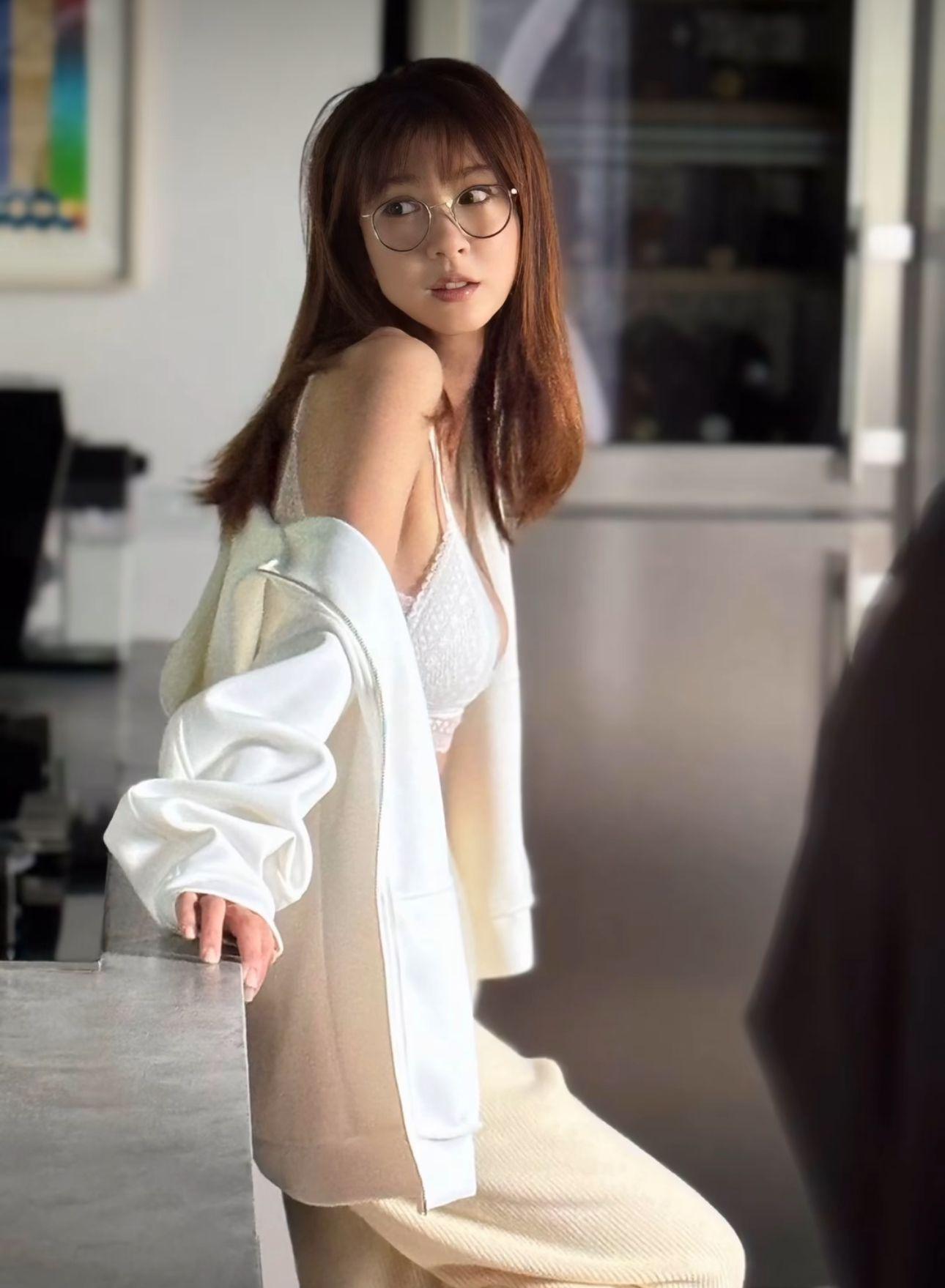 星野亞希今年宣布捲土重來,並開設個人IG帳戶。