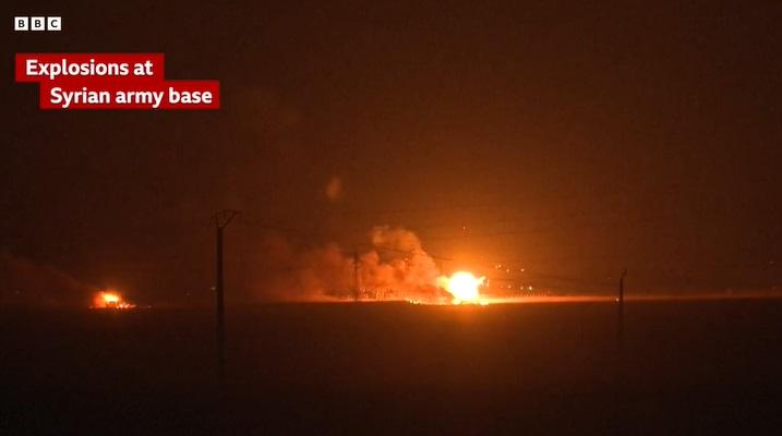 敘利亞於Qamishli附近一處軍事基地發生猛烈爆炸。(互聯網)