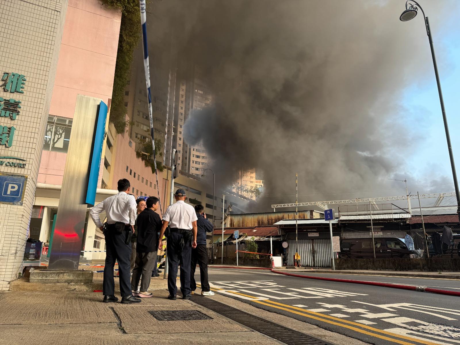 黃竹坑深灣道船廠大火 (中通社)