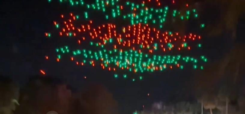 部分無人機如落雨般墜落。(互聯網)