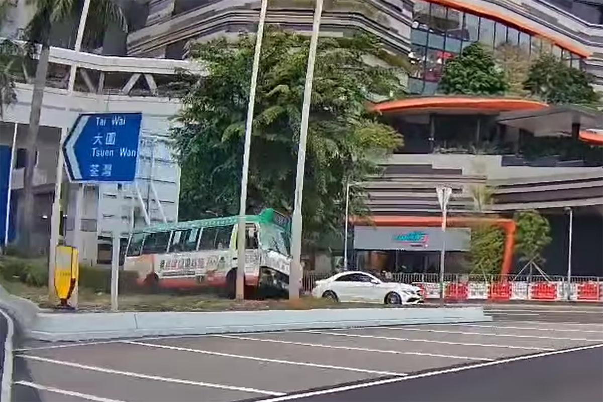 網上流傳事發一刻的車Cam片。(網民Ruby Shan Chan@FB群組「車cam L(香港群組)」)