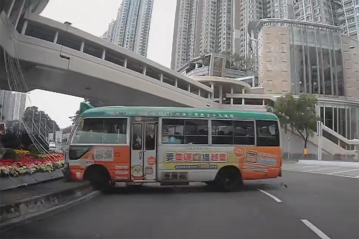 網上流傳事發一刻的車Cam片。(網民Ruby Shan Chan@FB群組「車cam L(香港群組)」)