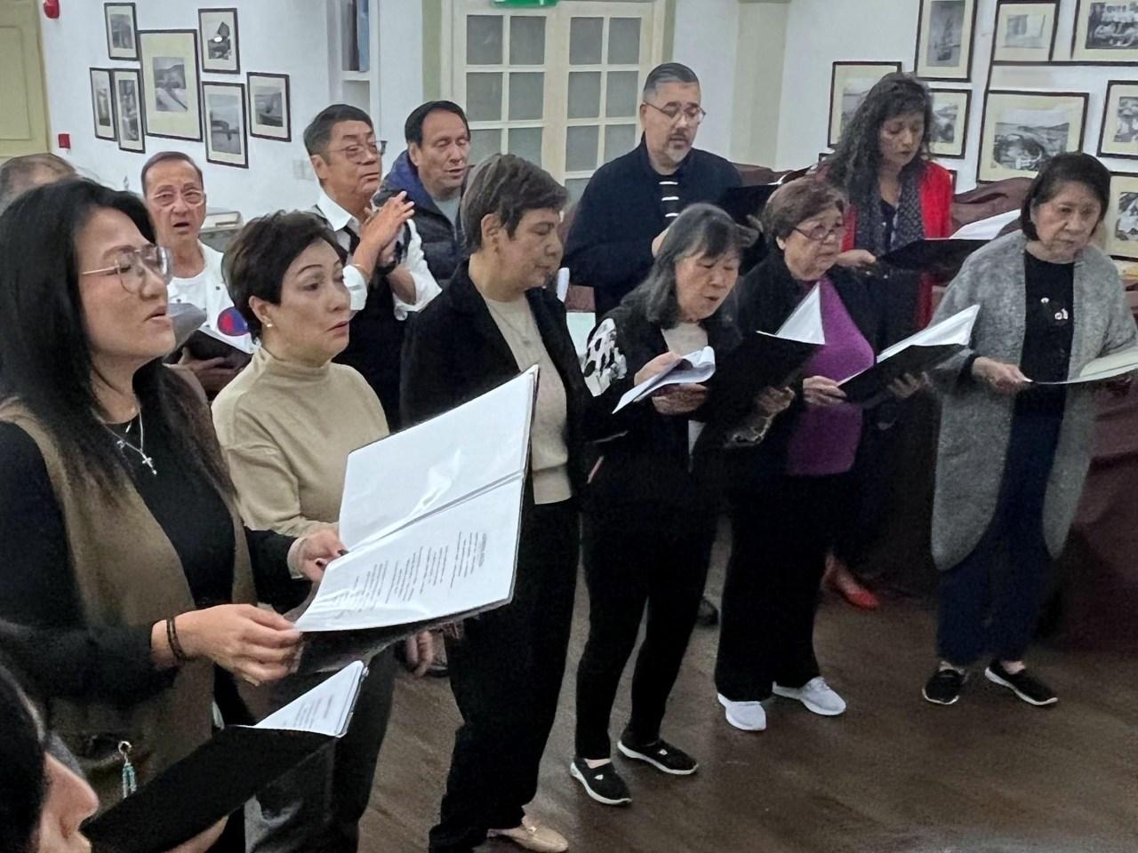 飛文基認為土生葡人文化是灣區城市中獨有的澳門特色,希望未來政府可以繼續支持他們的承傳。(港台圖片)