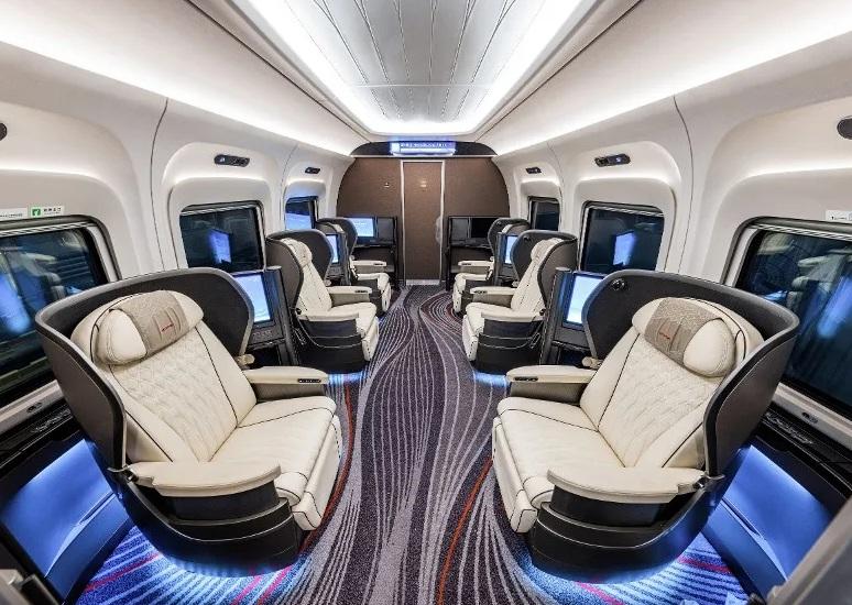 中國研發的新一代高鐵CR450,車廂設計令乘客有更舒適體驗。(互聯網)