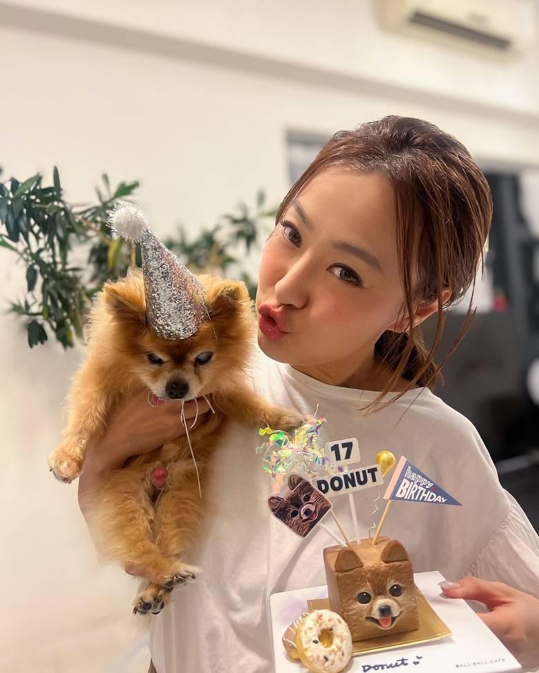 今年7月,朱智賢為冬甩慶祝17歲生日。