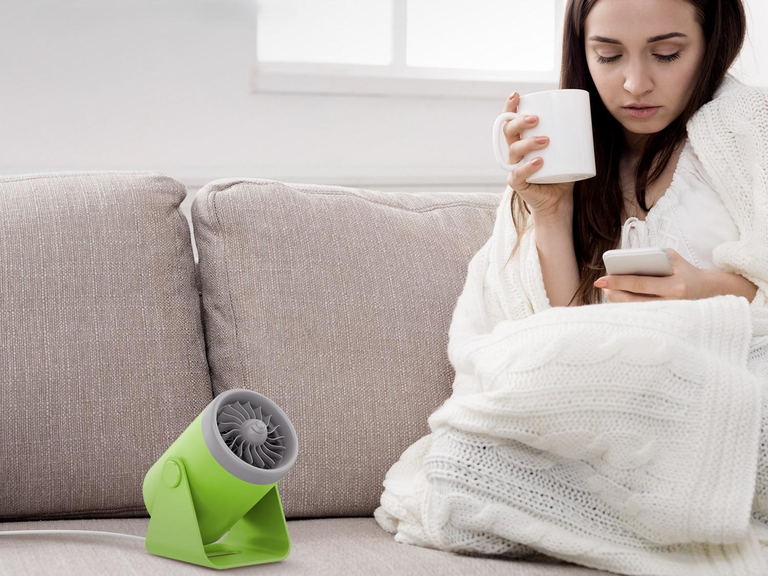 1-Home Warmer迷你暖風機僅重466克,相當輕巧。