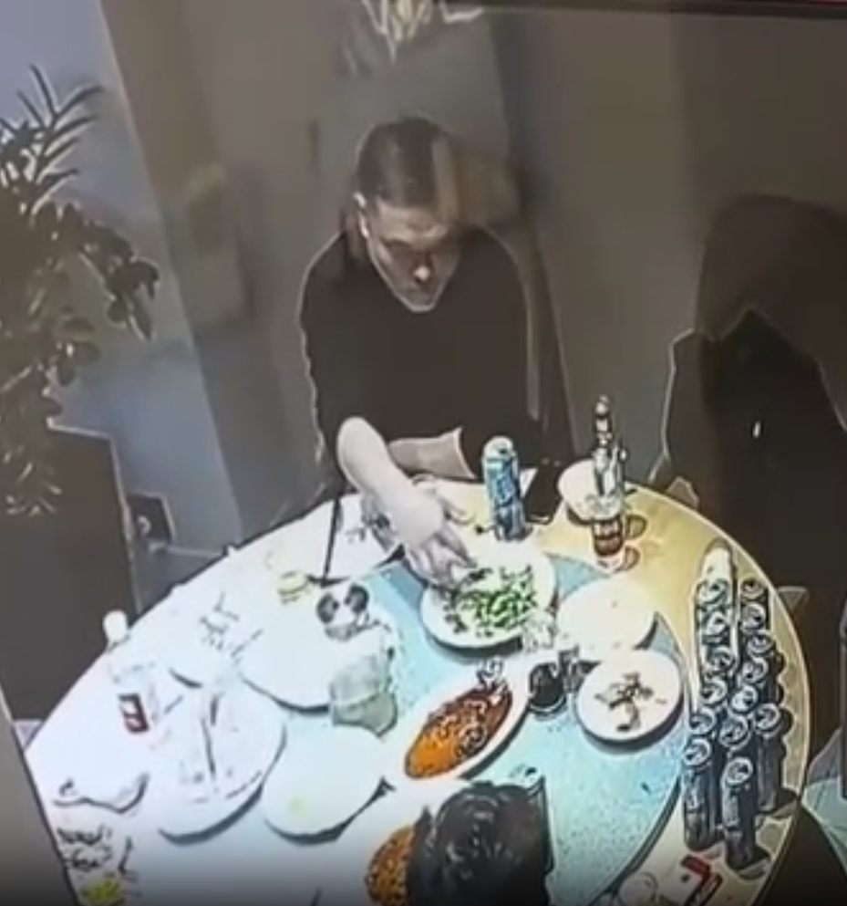 霸王餐︱湖北男再把體毛放在碟上。