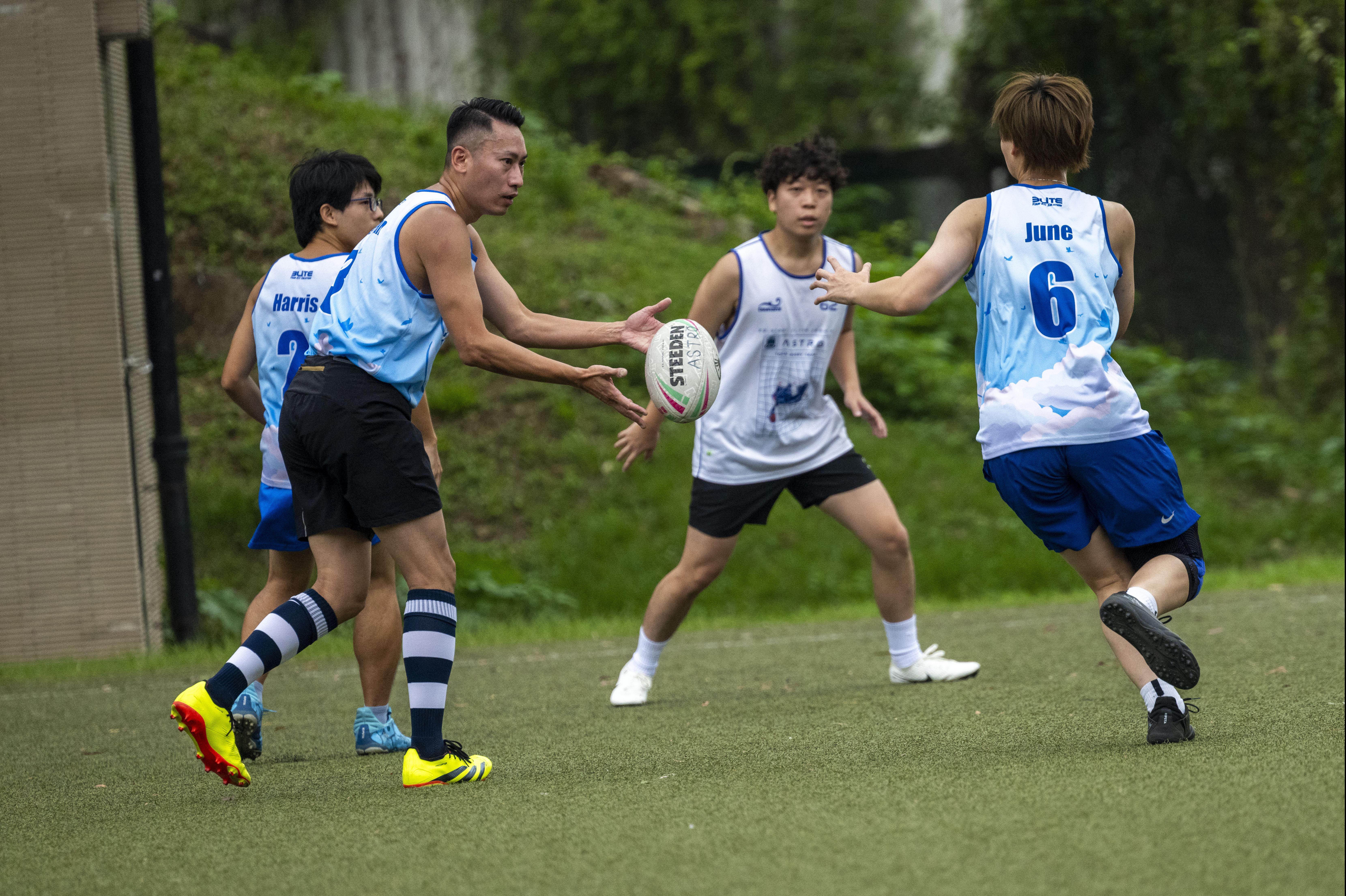 「Dreamers」隊中大部分都是欖球「素人」,投入度卻打動教練Mark。