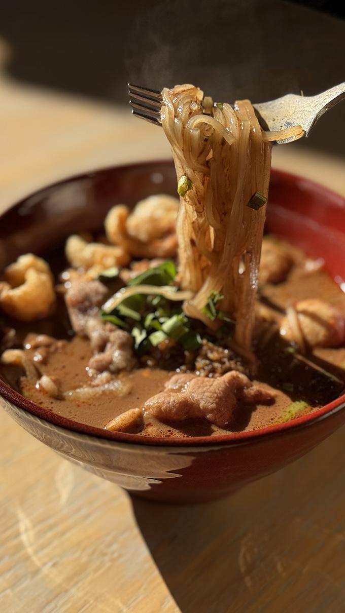 一滴不留泰式船麵