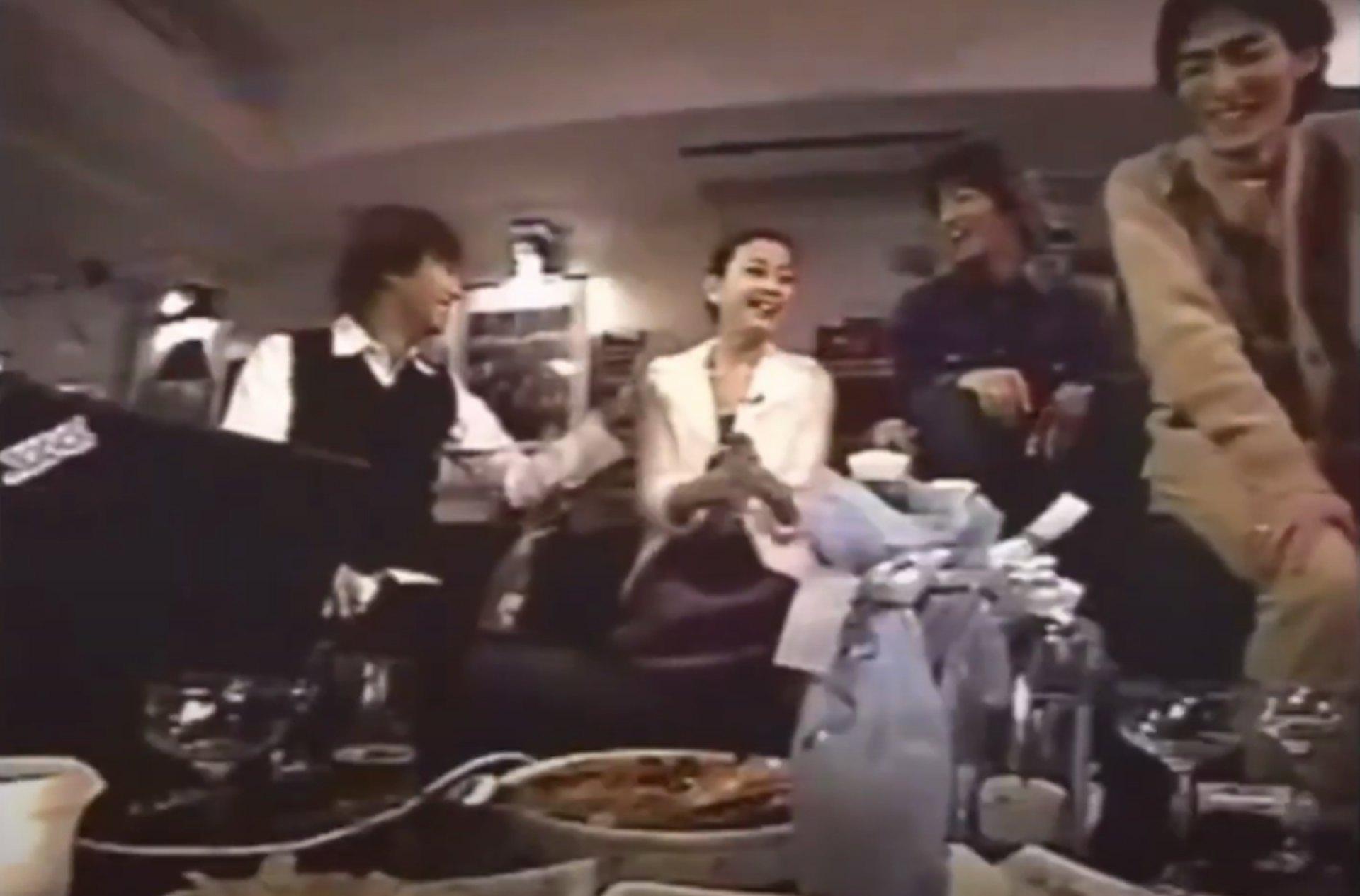 中居正廣遭一沉百踩,最近被重提在節目曾向宮澤理惠抽水一事。