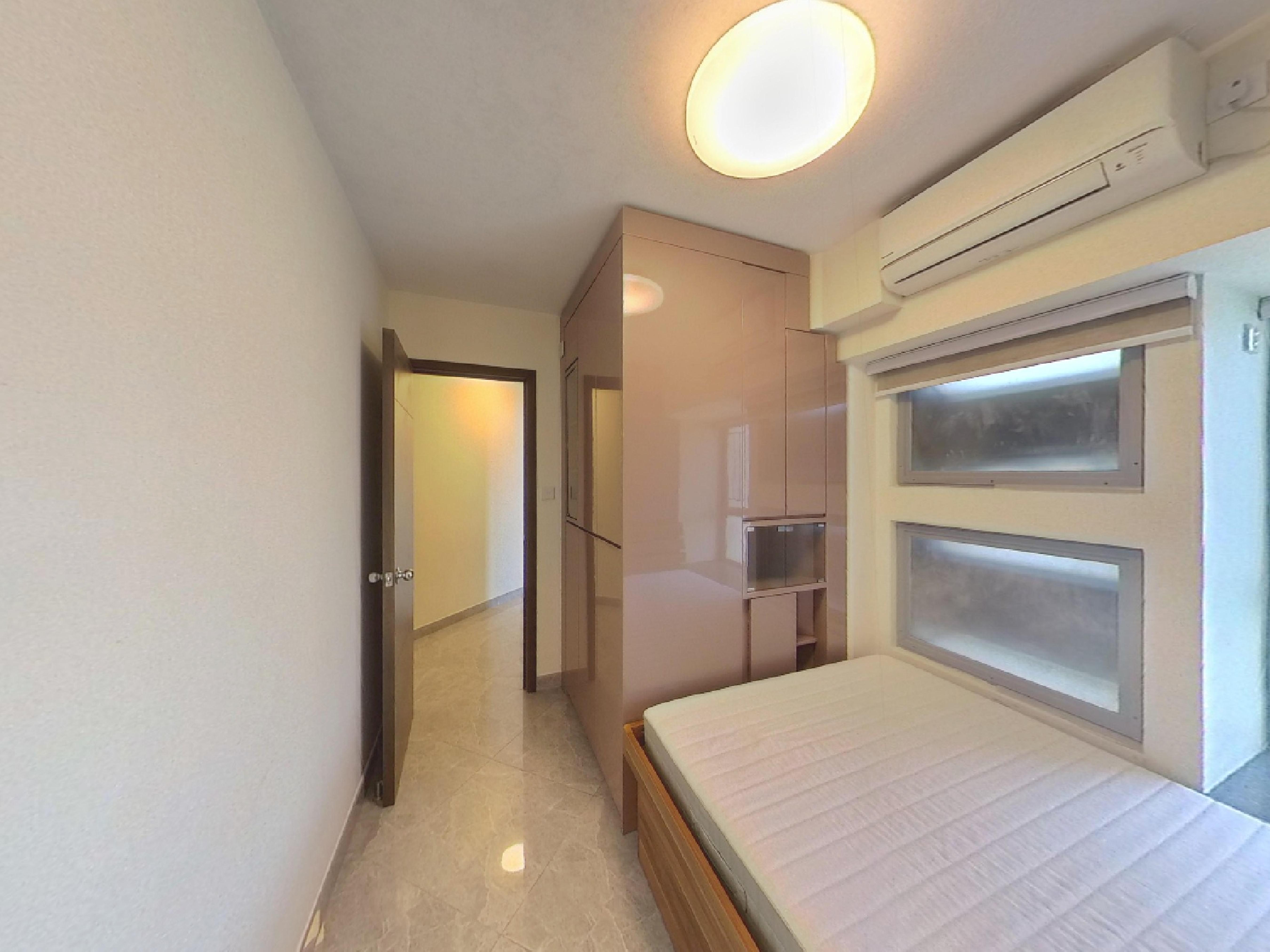 單位設有不少訂製傢具,新淨實用。