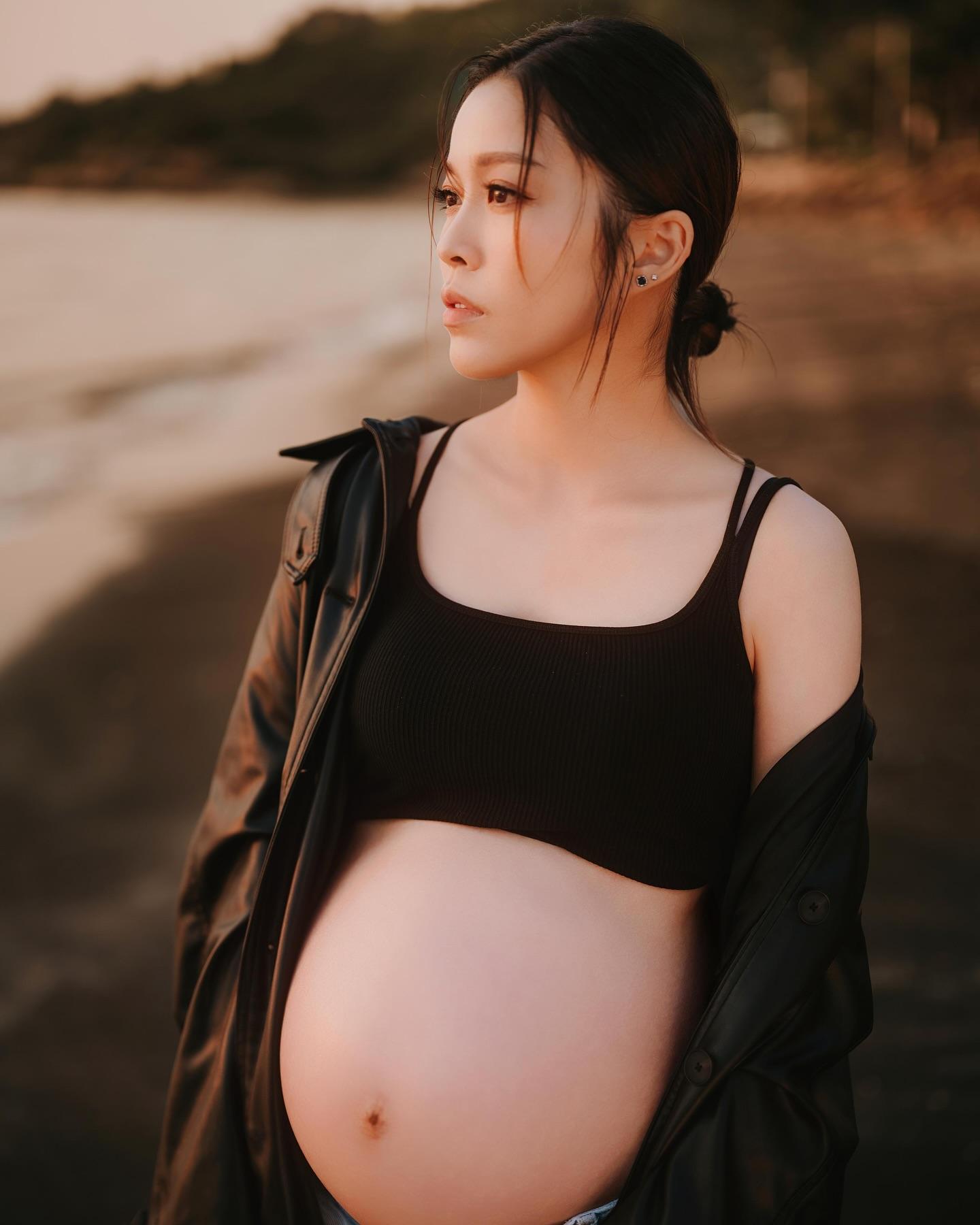 賴慰玲的孕照,非常有美感。