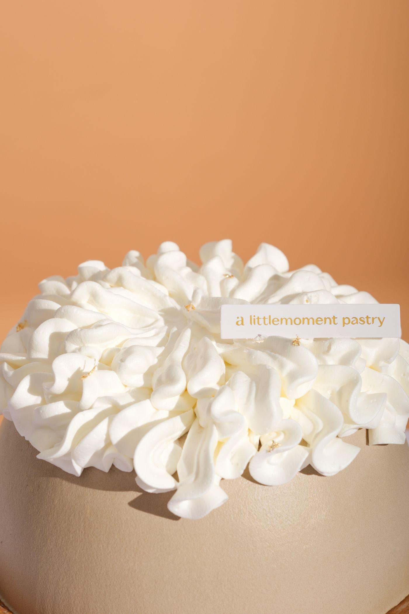 小山園焙茶奶凍脆脆 $450 焙茶戚風蛋糕的夾心有小山園焙茶奶凍及朱古力脆脆,伴以焙茶鮮忌廉。