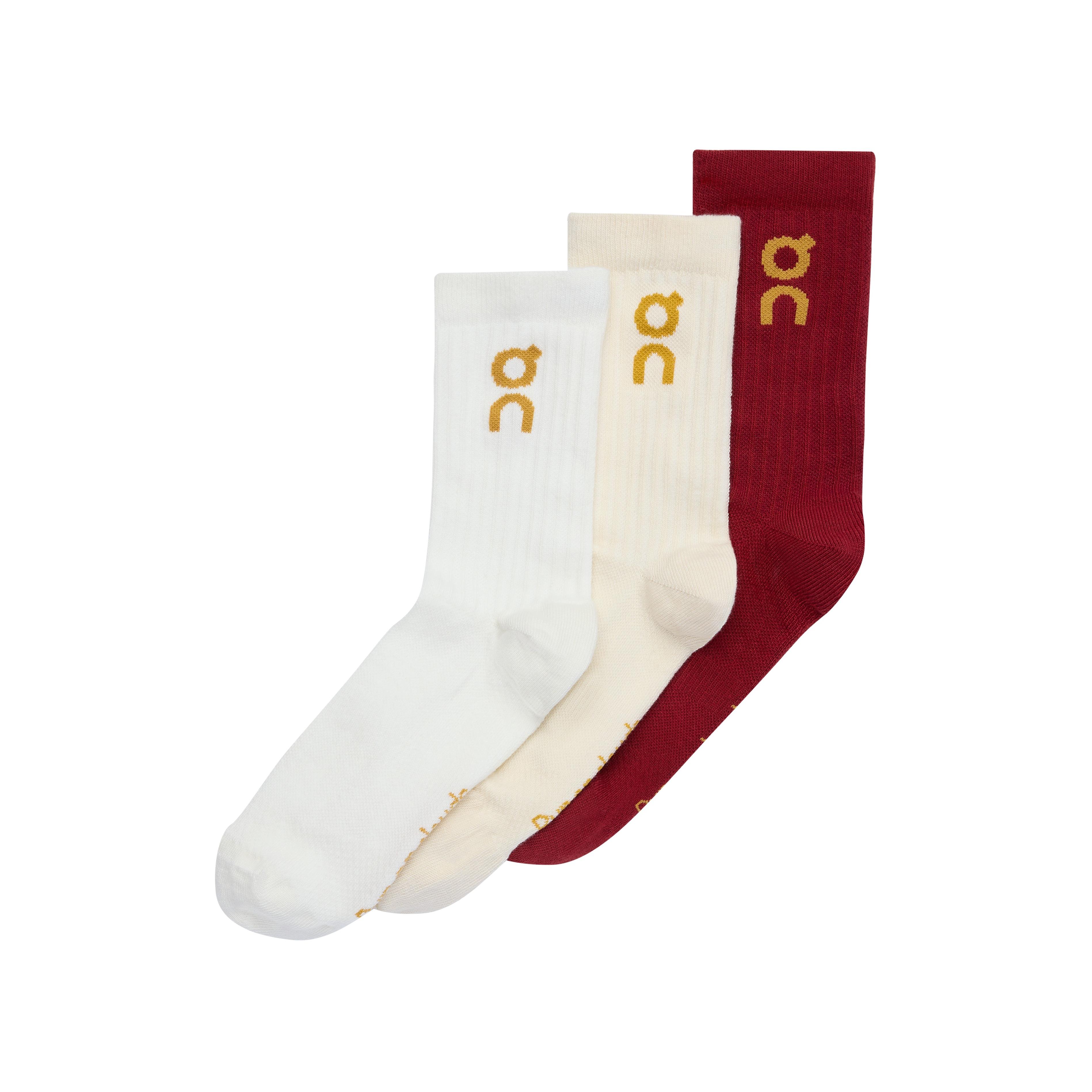 新春三色logo運動襪 $280