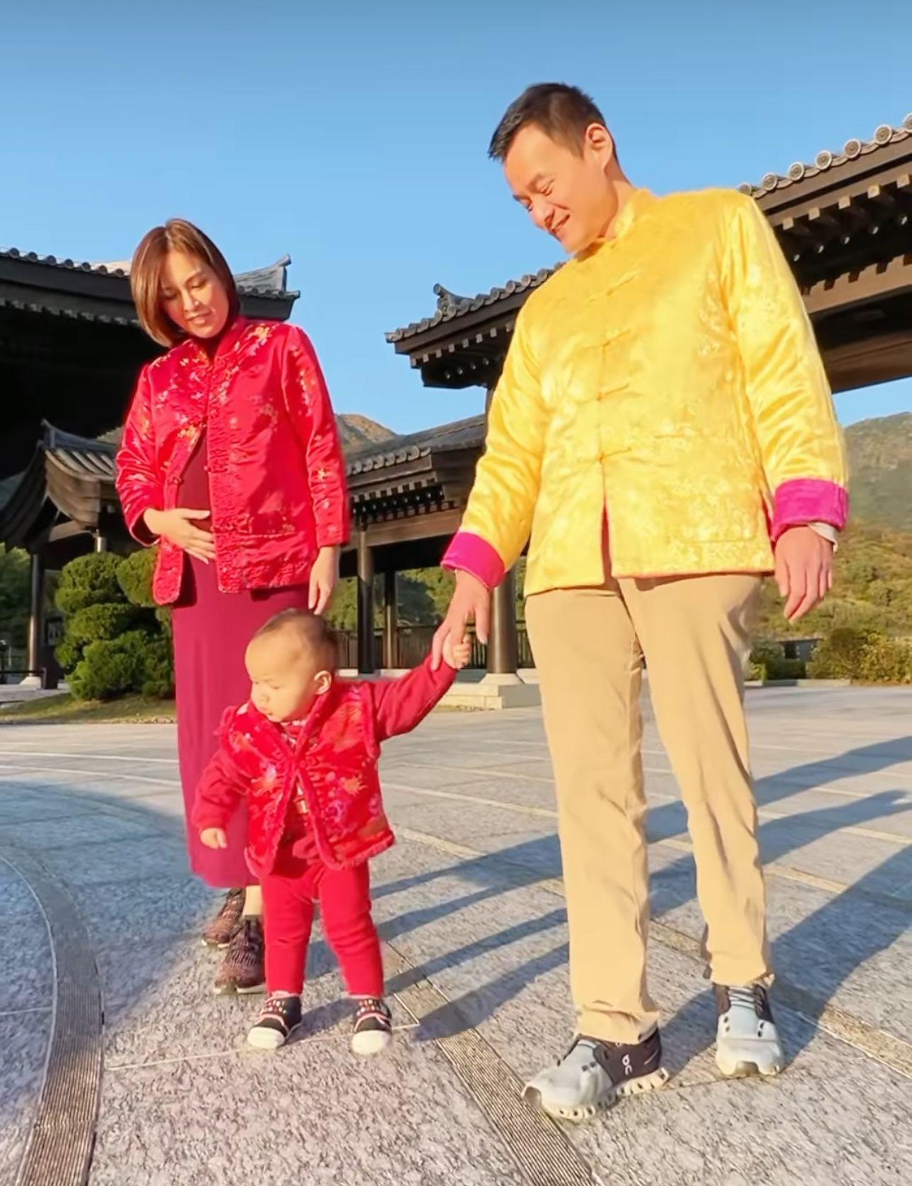 43歲朱慧敏三年抱兩!