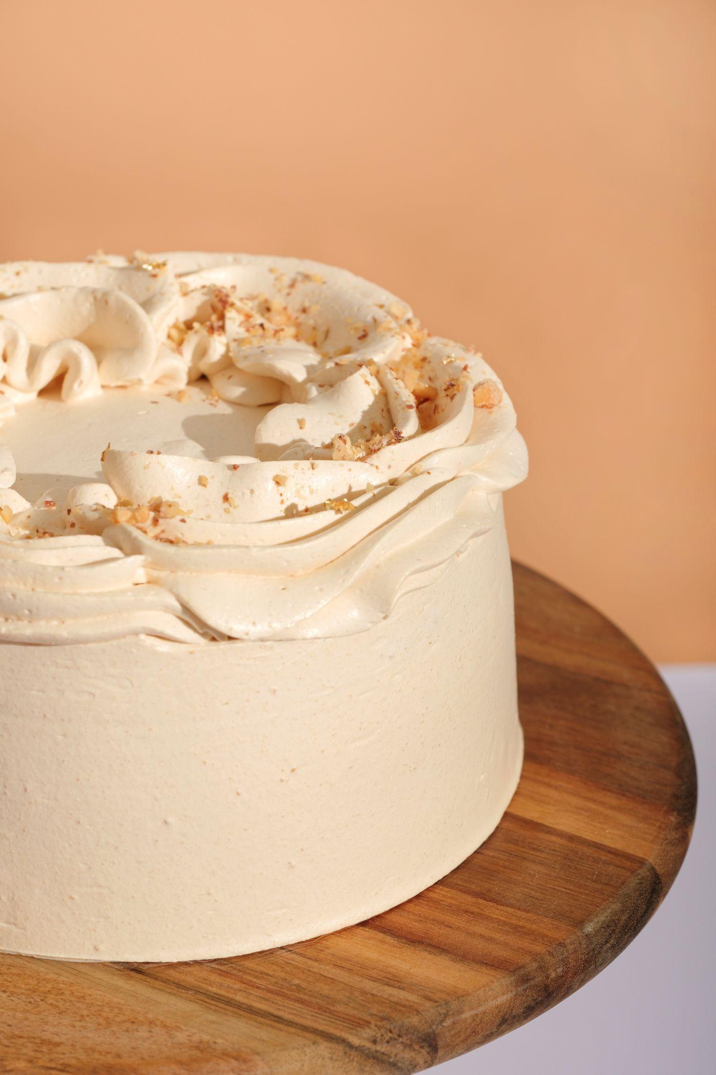 招牌焦糖海鹽伯爵茶麻糬奶凍蛋糕($460)伯爵茶戚風蛋糕包著自製軟糯拉絲麻糬及伯爵茶牛乳奶凍,綴上焦糖海鹽鮮忌廉、焦糖脆脆、榛子碎及唧花忌廉。