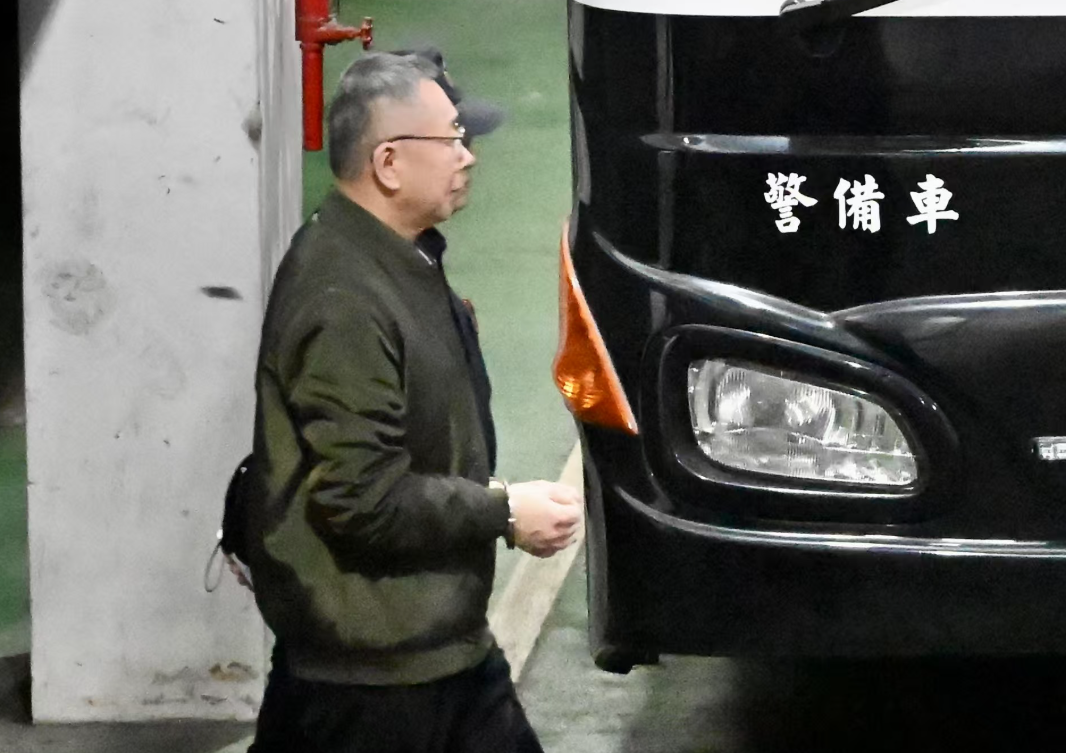 台灣民眾黨前主席柯文哲再被羈押禁見,由囚車送回台北看守所(中通社)